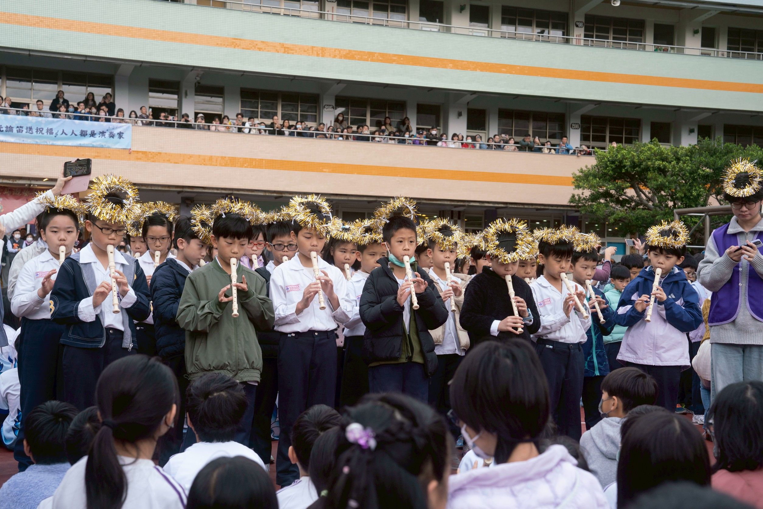 全校三千人齊奏《歡樂頌》。（圖／民眾提供）