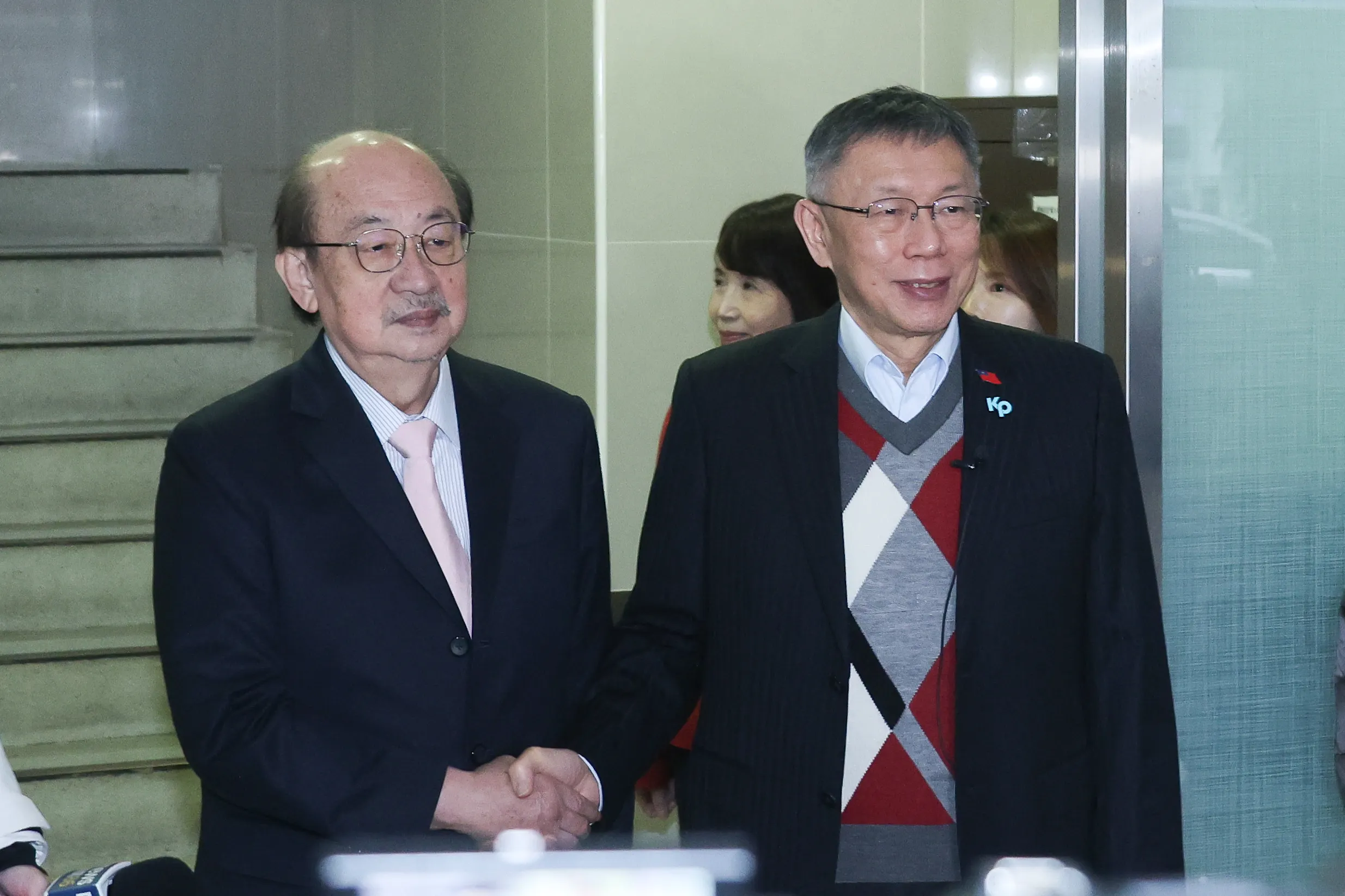 20260102-台灣民眾黨前主席柯文哲拜會民進黨立院黨團總召柯建銘。(陳品佑攝)