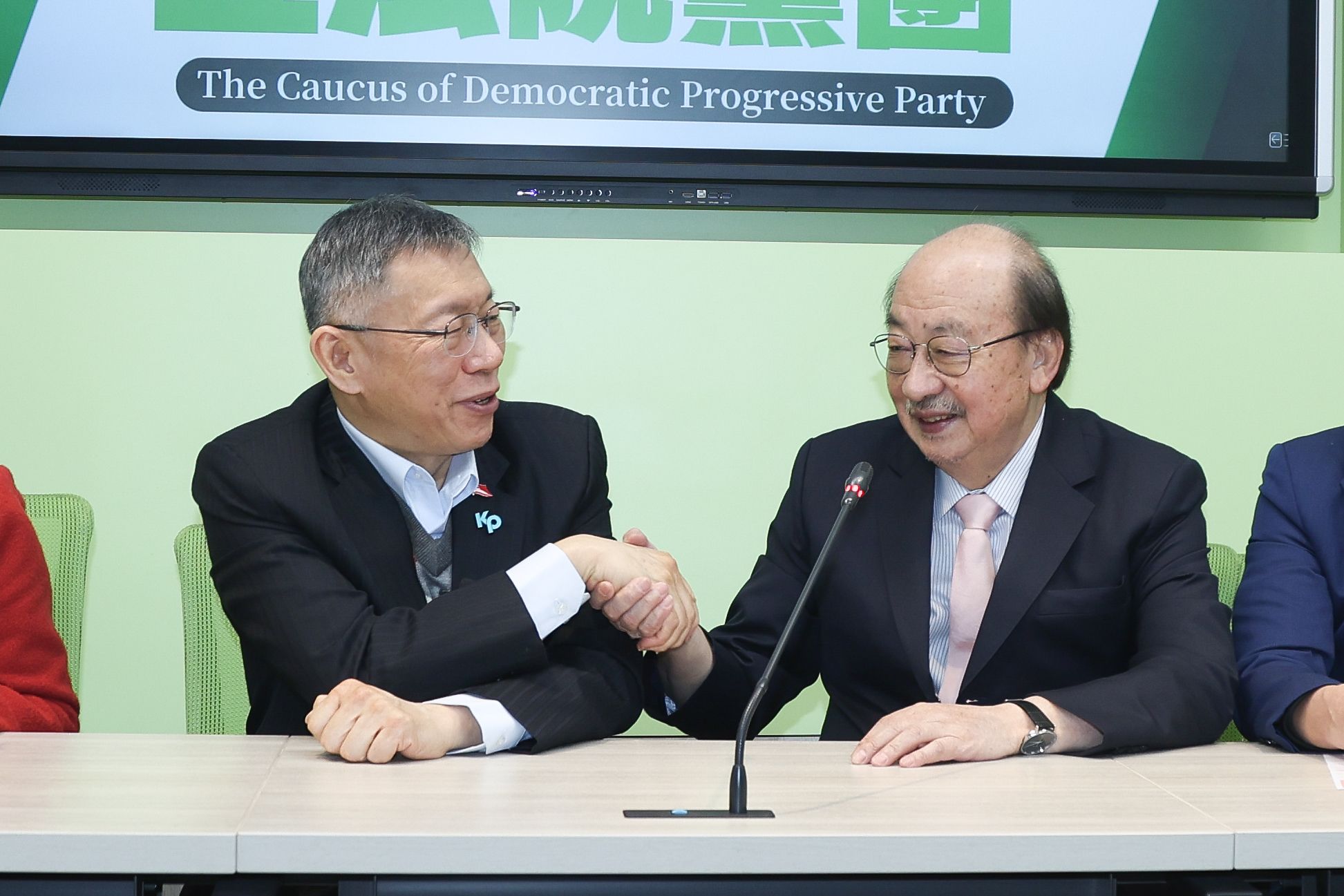 20260102-前民眾黨主席柯文哲拜會民進黨立院黨團。（陳品佑攝）