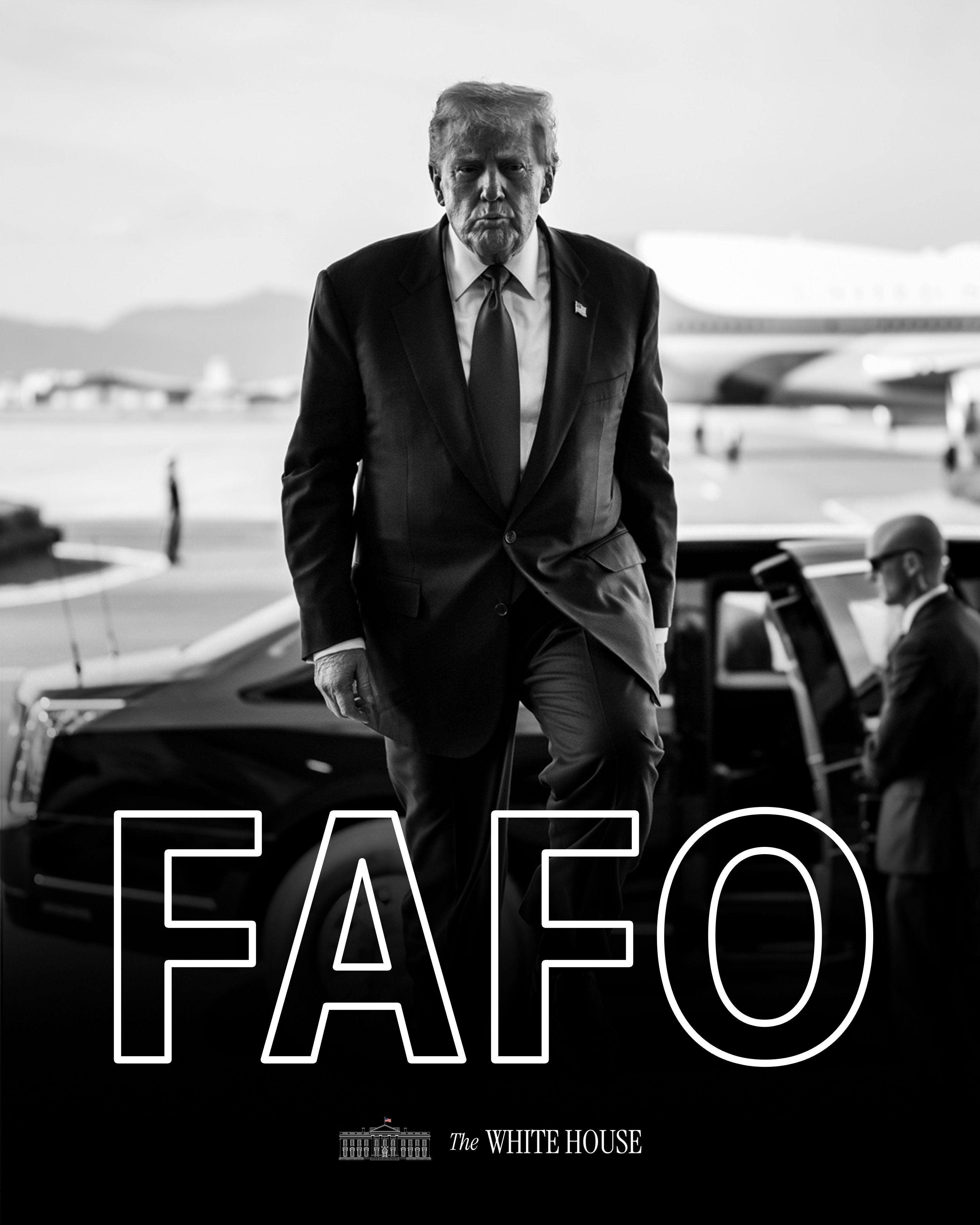 白宮在委內瑞拉行動後，上傳川普照片，配上「FAFO」（Fuck Around and Find Out）字樣，要敵對勢力別「自討苦吃」。（翻攝白宮X）