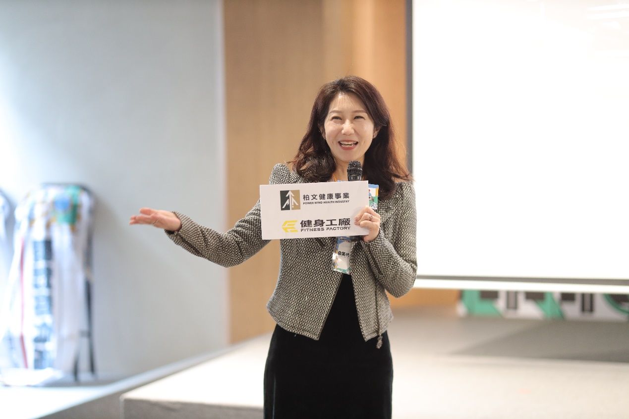 柏文健康事業股份有限公司公共關係部經理吳幸樺表示,學生在「職對你有港覺」的參訪過程中,展現高度主動性與學習熱忱,深刻感受新世代在未來產業中所具備的高度發展潛力。(圖/高雄市政府青年局)