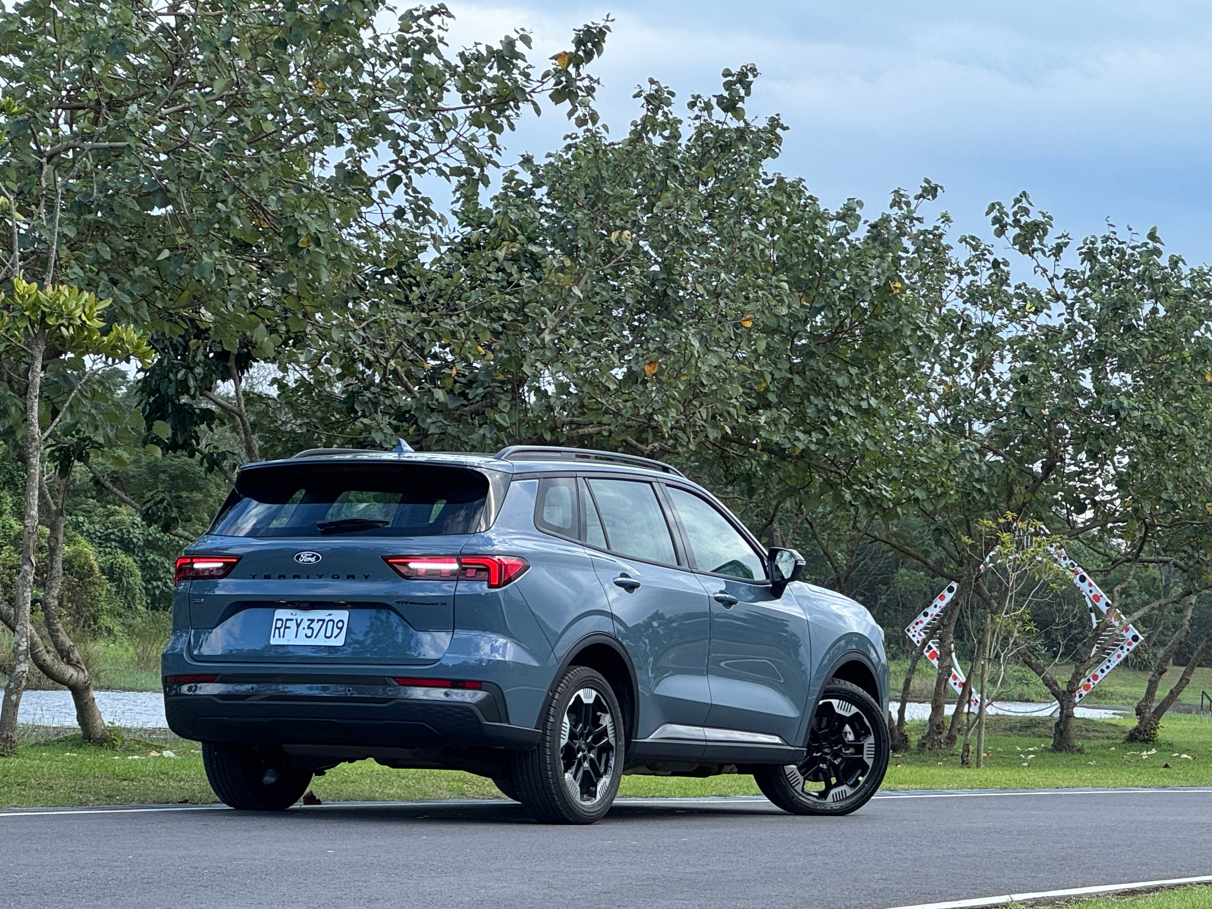 福特六和透過Territory重新定義「國產高科技車」，試圖在「家庭實用」與「科技進化」之間，找到屬於Ford的新平衡點。（劉芯衣攝）