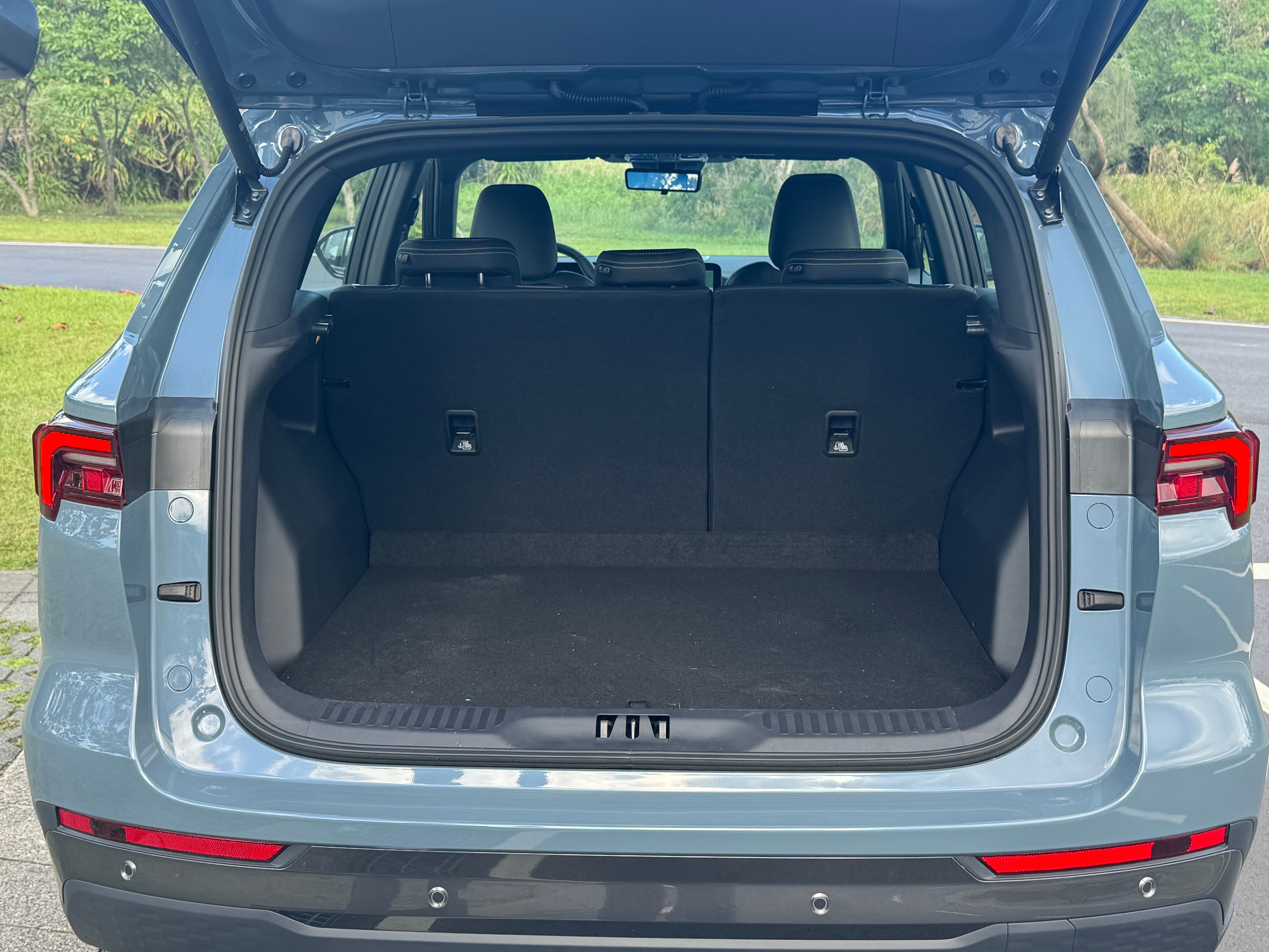 後行李廂空間充足，可以滿足家庭需求。（劉芯衣攝）
