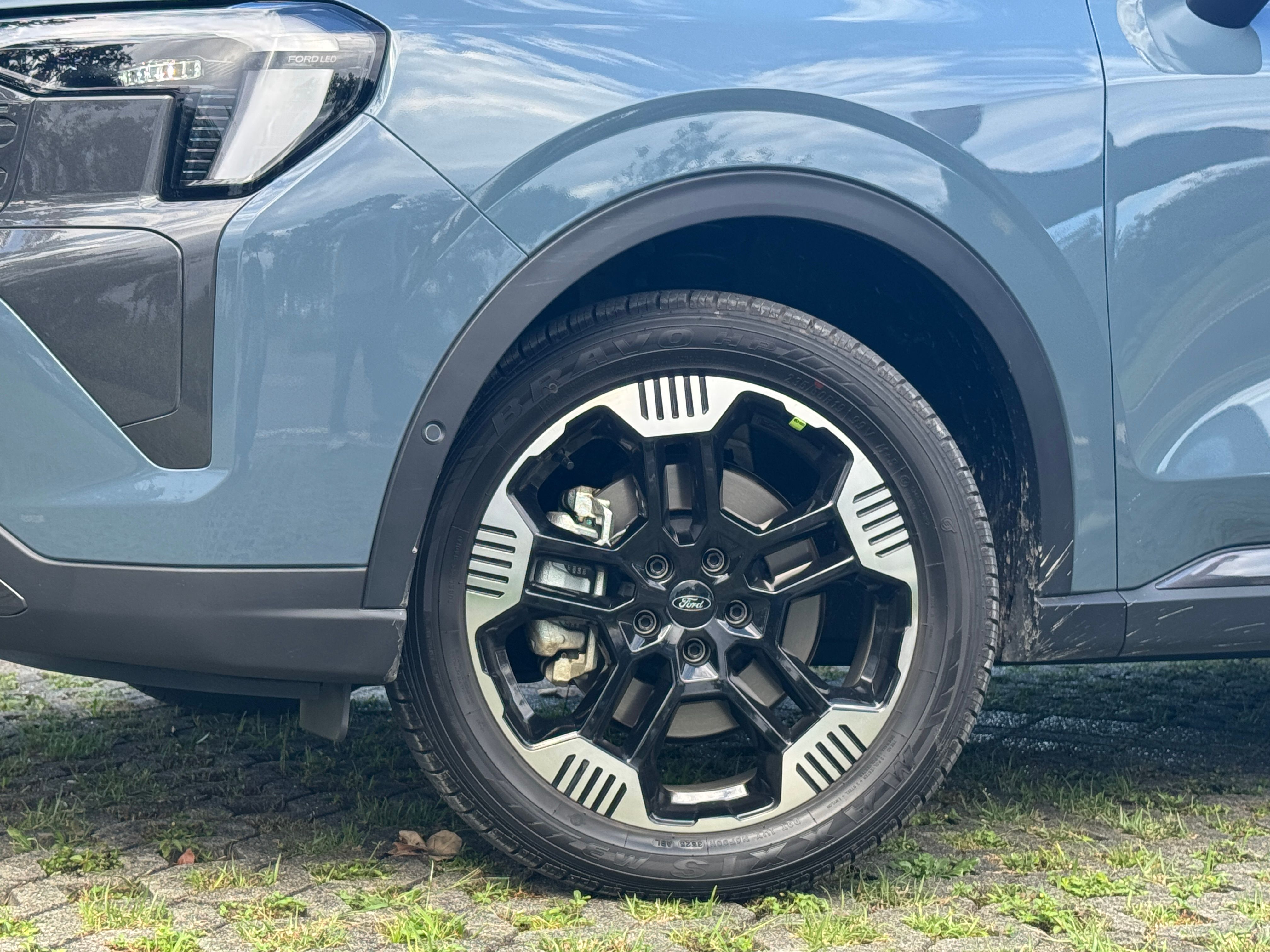 Ford Territory全車系標配18吋鋁圈。（劉芯衣攝）