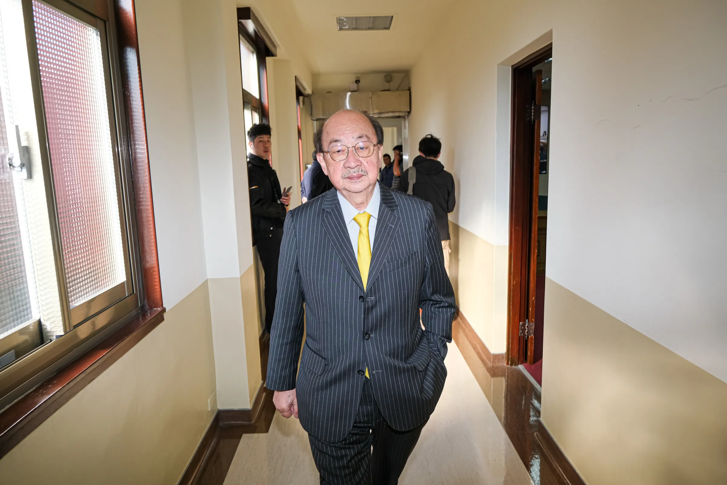 20260113-立法院長韓國瑜13日於立法院紅樓召集黨團協商，圖為民進黨團總召柯建銘（中）。（劉偉宏攝）