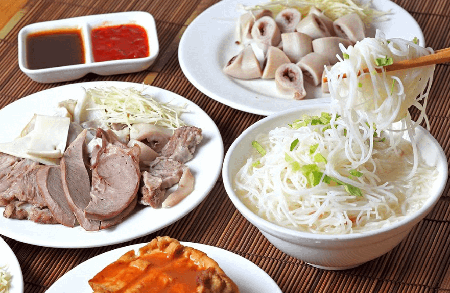 十大東門市場必吃美食： 羅媽媽米粉湯。（圖／取自羅媽媽米粉湯官網）