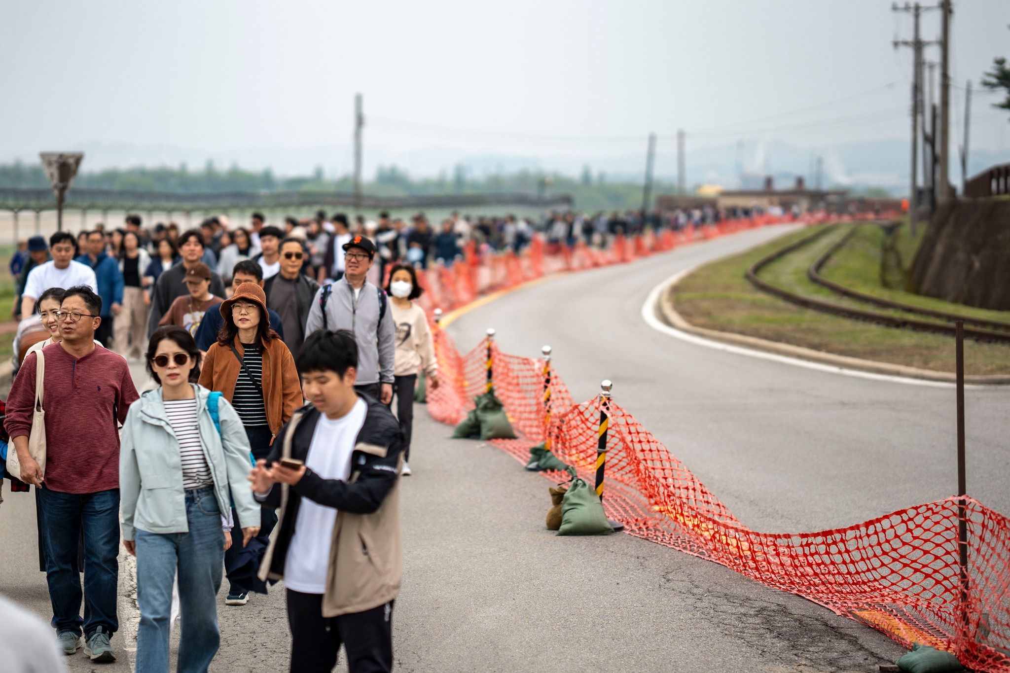 南韓烏山基地開放日，吸引大批當地居民進入參觀。（翻攝自駐韓美軍粉專）