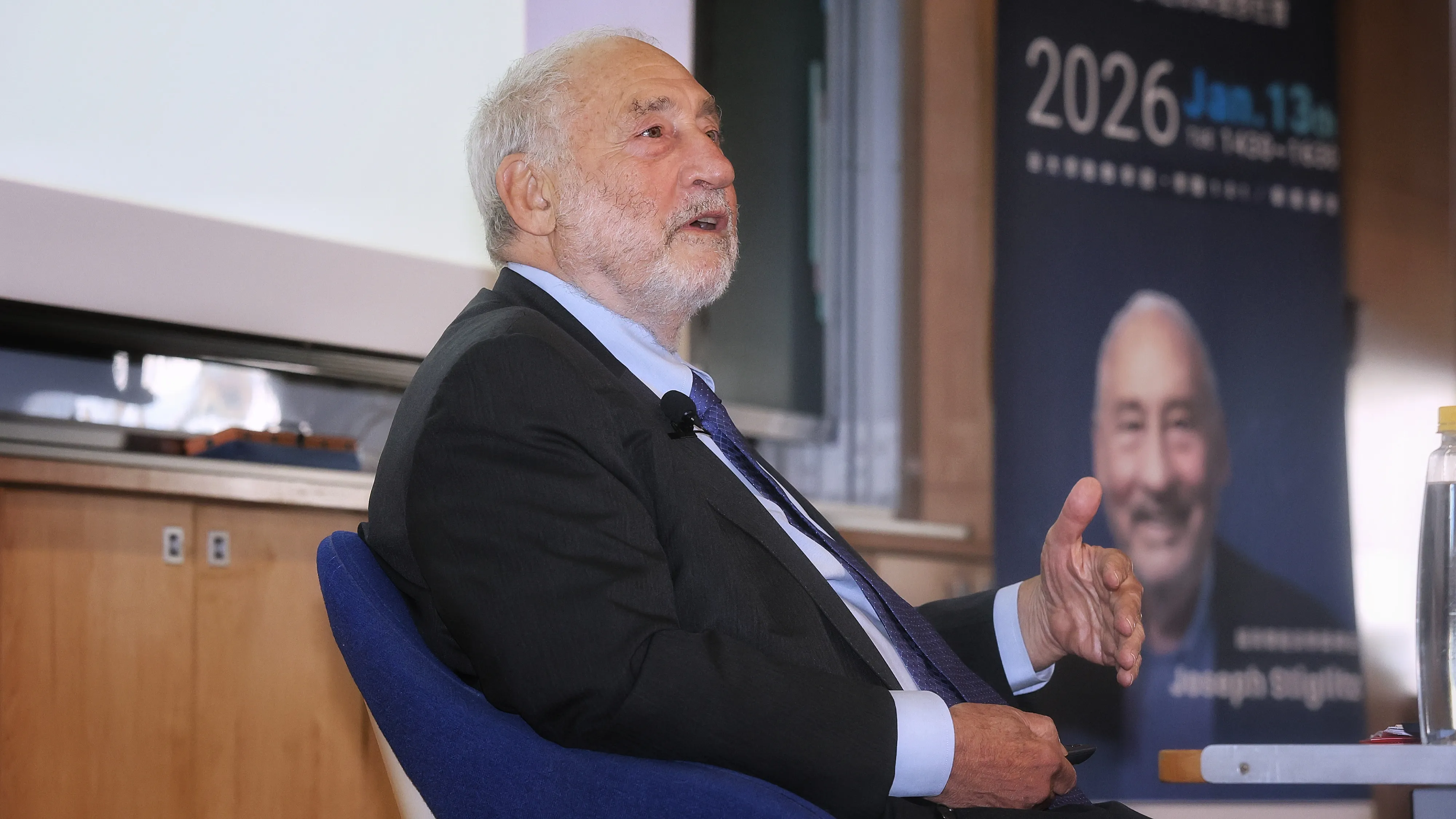 20260113-諾貝爾經濟學獎得主 Joseph Stiglitz13日出席俞國華文教基金會與風傳媒舉行的諾貝爾經濟學獎得主 Joseph Stiglitz論壇。（柯承惠攝）