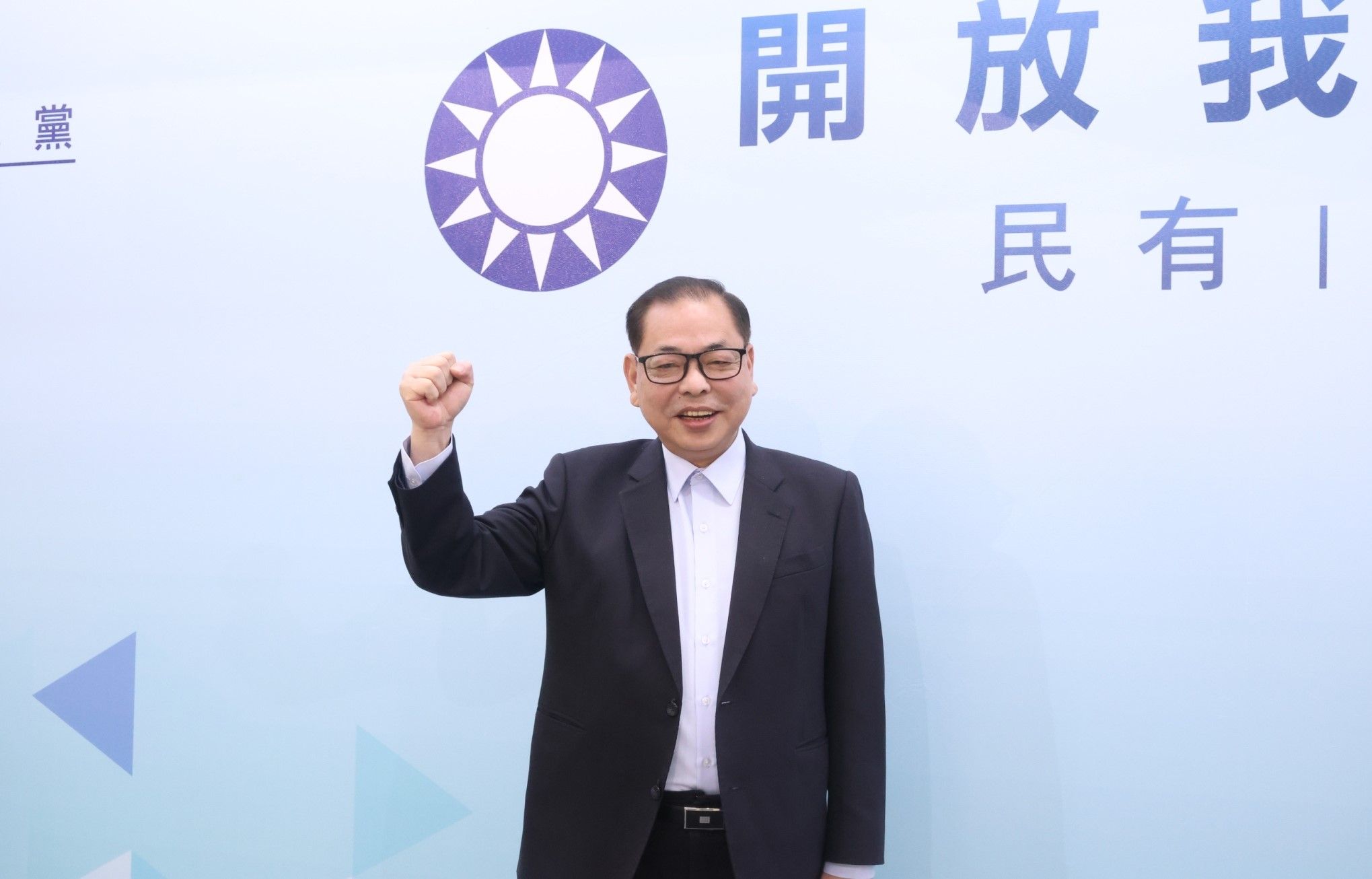 國民黨新竹縣長初選提名模式,副縣長陳見賢表示會尊重黨中央辦法。(圖/陳見賢團隊提供)