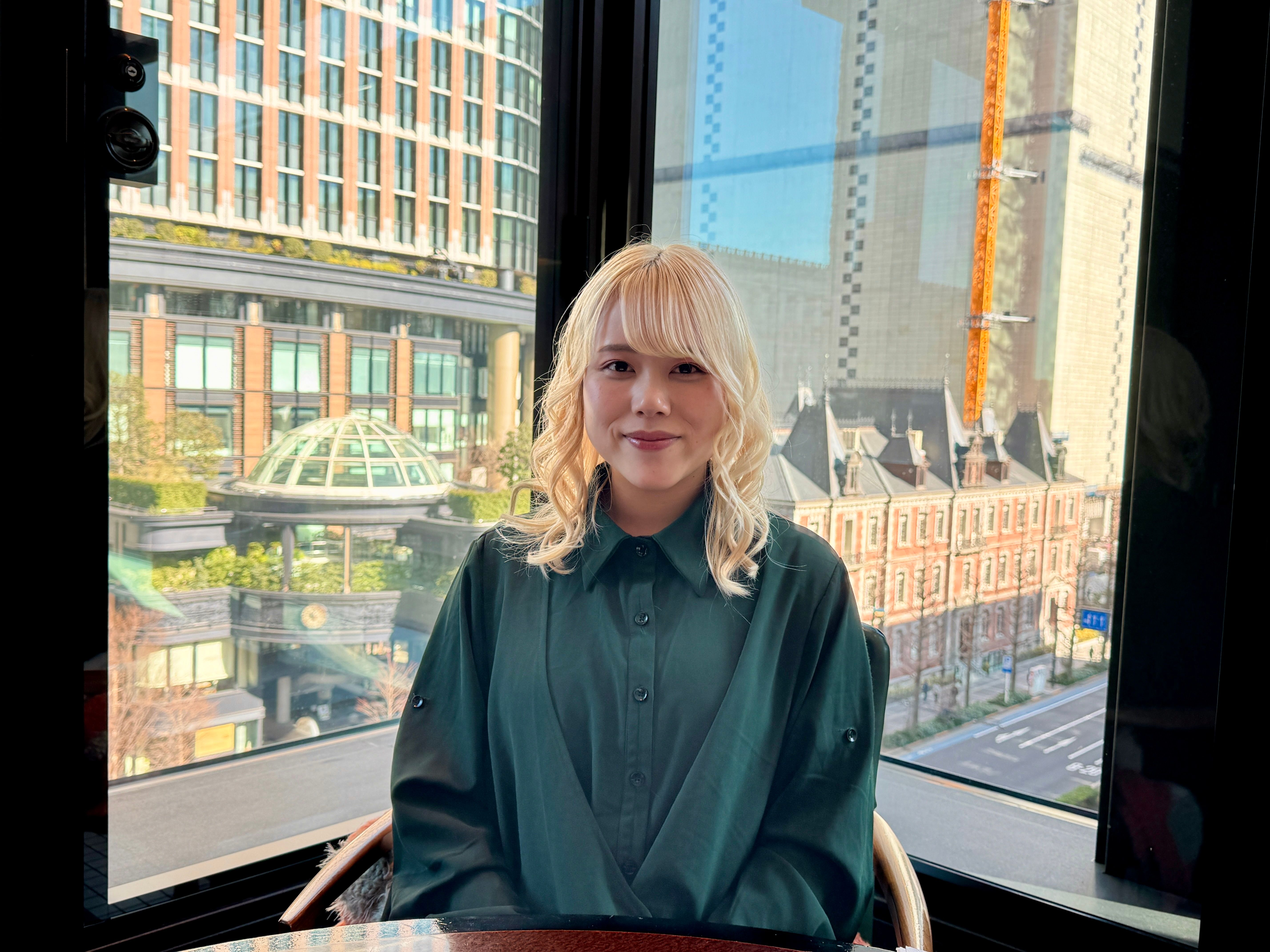 理数系教員免許を持ちながらセクハラ被害によるホームレス生活を「歌があれば生きられる」と路上ライブで月収50万を稼ぎ乗り越えた古川愛理は、10年来のファンや母校との絆、そして台湾人との出会いを翼に変え、世界への飛躍を誓った。黃信維