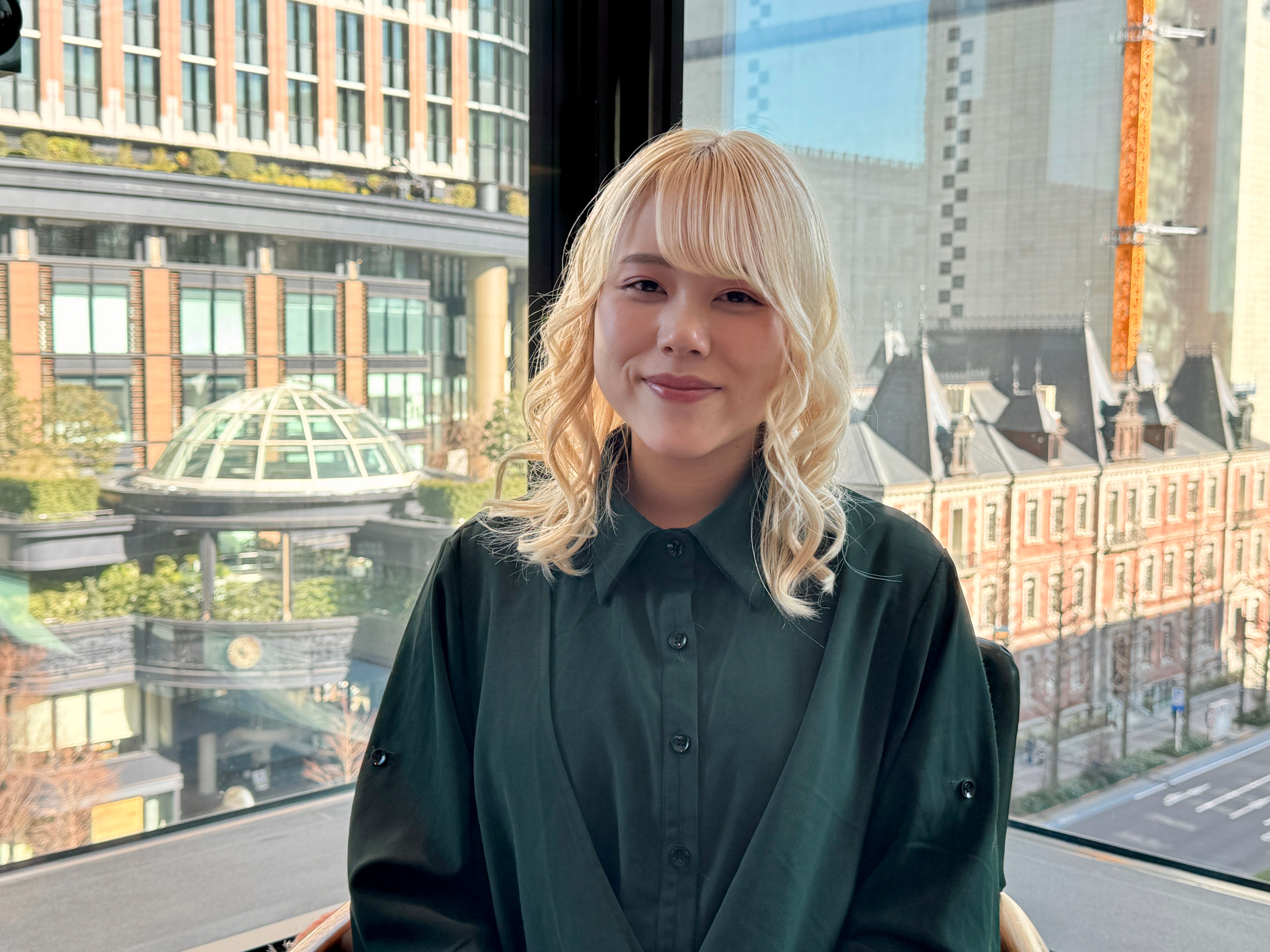 理数系教員免許を持ちながらセクハラ被害によるホームレス生活を「歌があれば生きられる」と路上ライブで月収50万を稼ぎ乗り越えた古川愛理は、10年来のファンや母校との絆、そして台湾人との出会いを翼に変え、世界への飛躍を誓った。黃信維