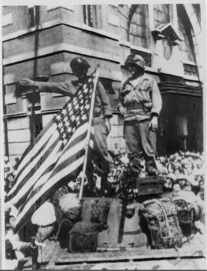 從漢城到東京到馬尼拉，整個東亞戰後都掛上了星條旗，讓中共認為抗戰根本沒有勝利，只是由美國取代了戰前的歐洲與日本。（美國國家檔案館）