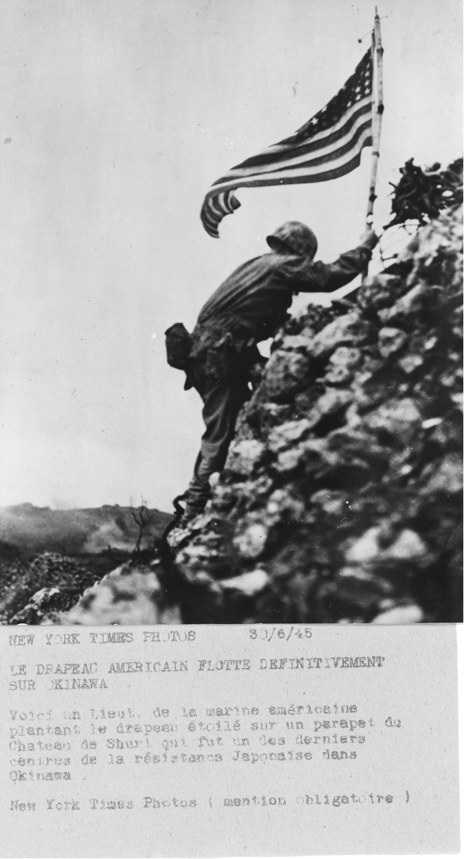 中共與國民政府在史觀上最大的差異，就是不會將拿下沖繩島的美軍視為抗日英雄。。（美國國家檔案館）