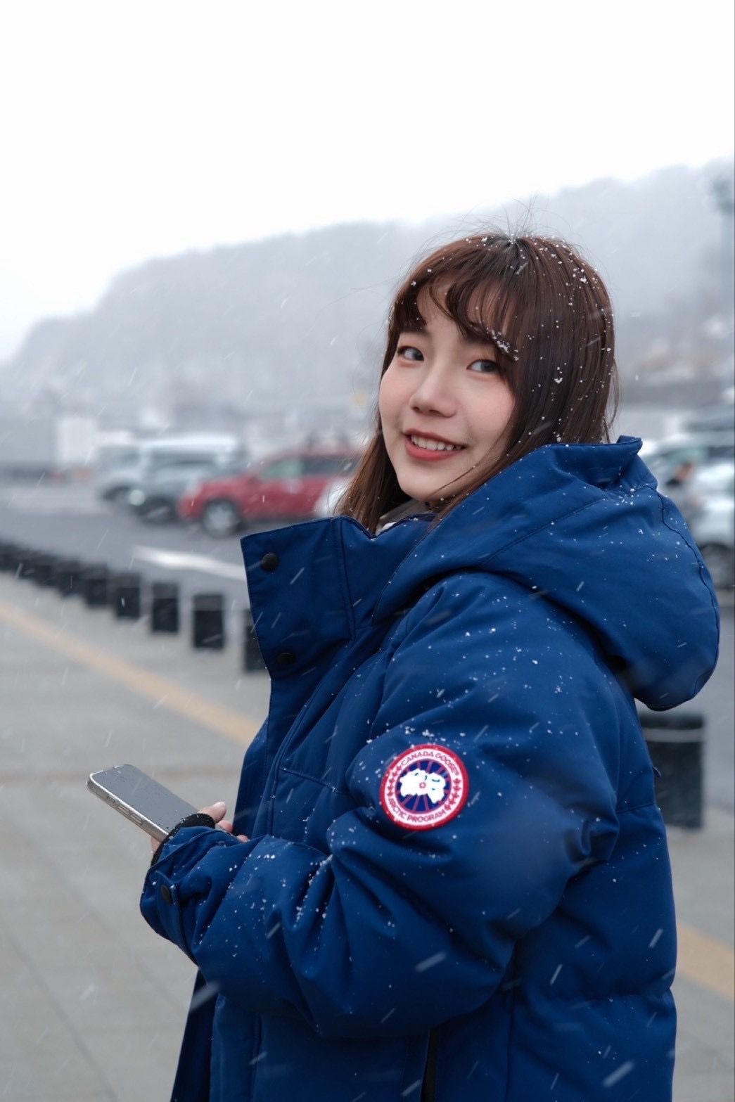 法律の道を断たれ婚約破棄を経て来日した台湾人女性、亡き父の遺志を胸に「山手線NPC」として東京の日常と絶景を発信し続ける。侯侯