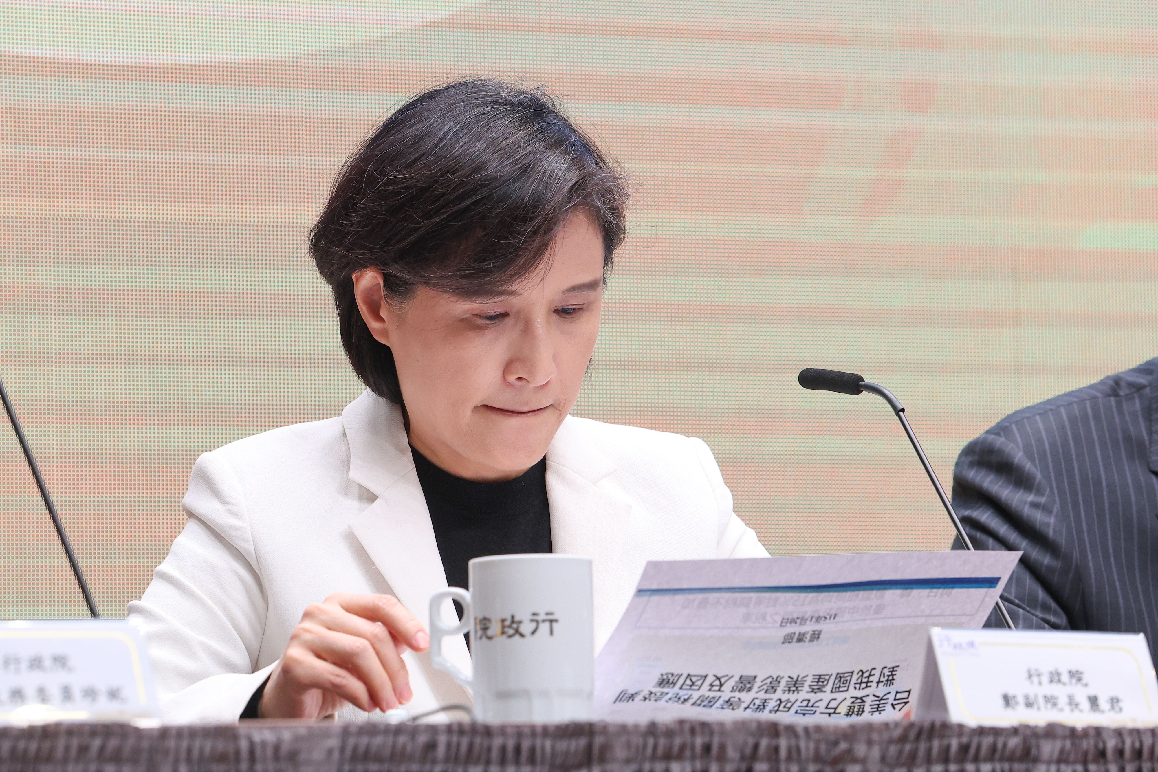 20260120-行政院副院長鄭麗君（）20日出席「台美關稅談判說明記者會」。（顏麟宇攝）