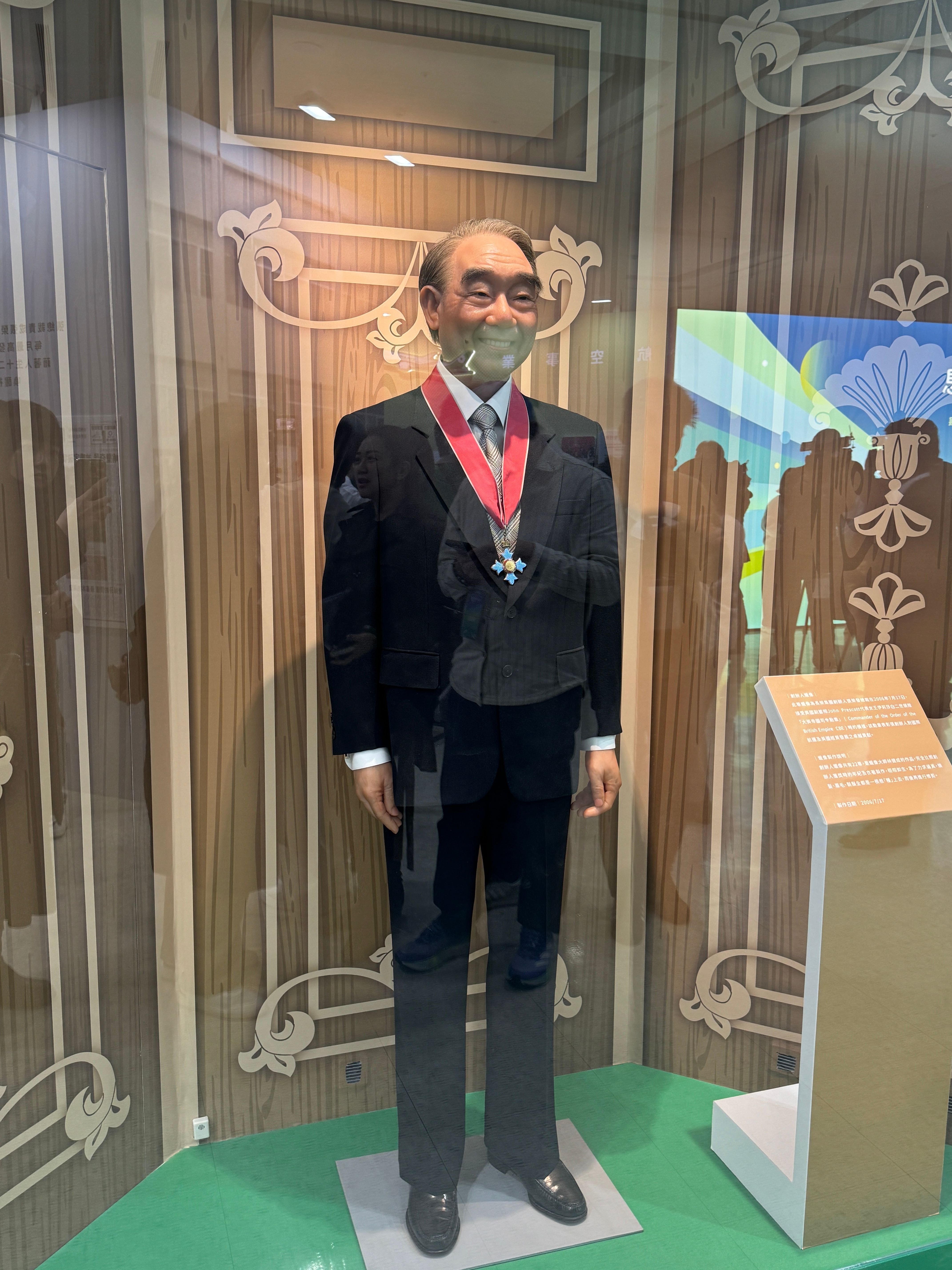20260120-張榮發辭世10周年，展出逾300件珍貴文物，更首度公開張總裁等比例蠟像。（劉芯衣攝）