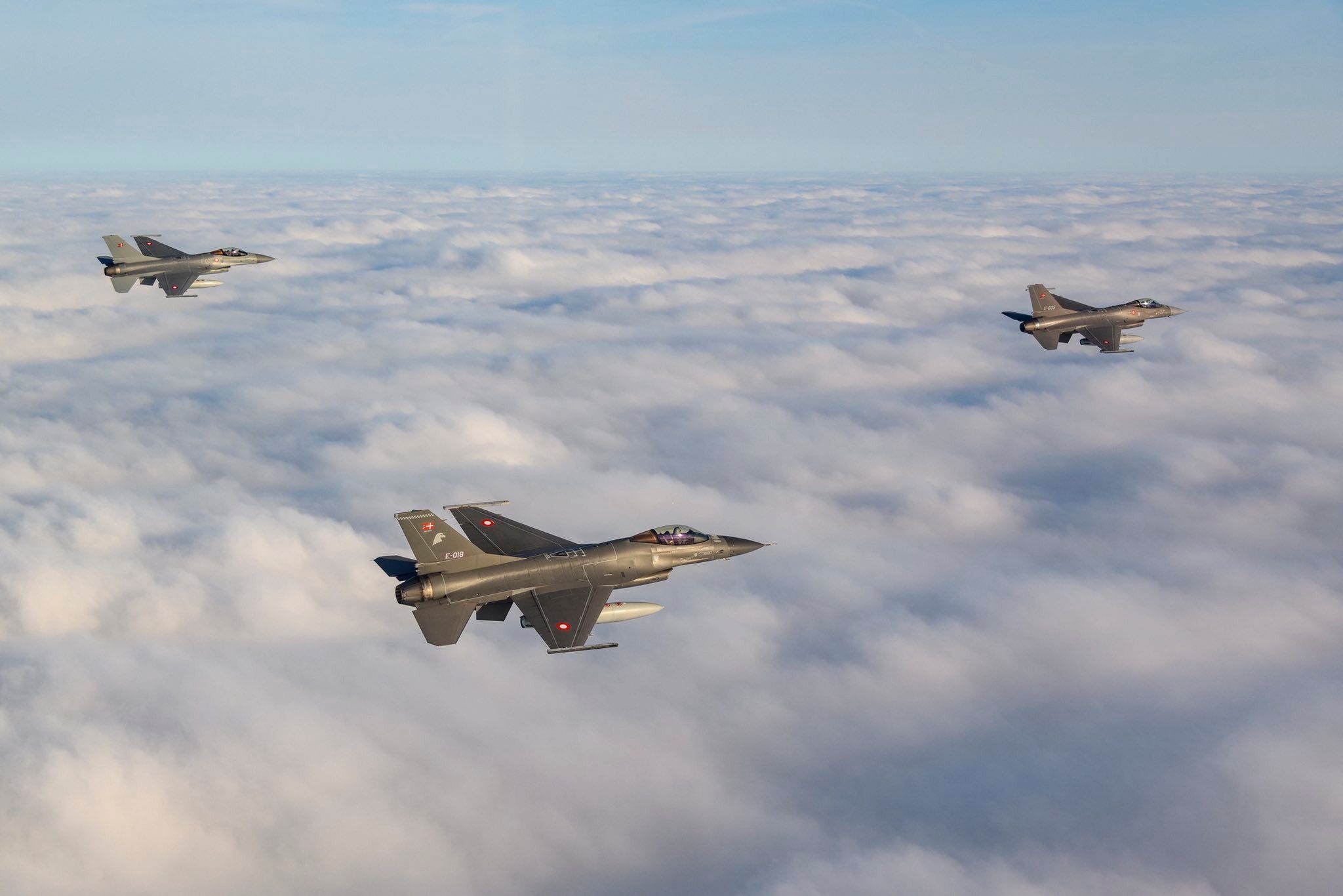 服役超過40年，丹麥空軍正式告別F-16戰機。（翻攝自丹麥空軍粉專）