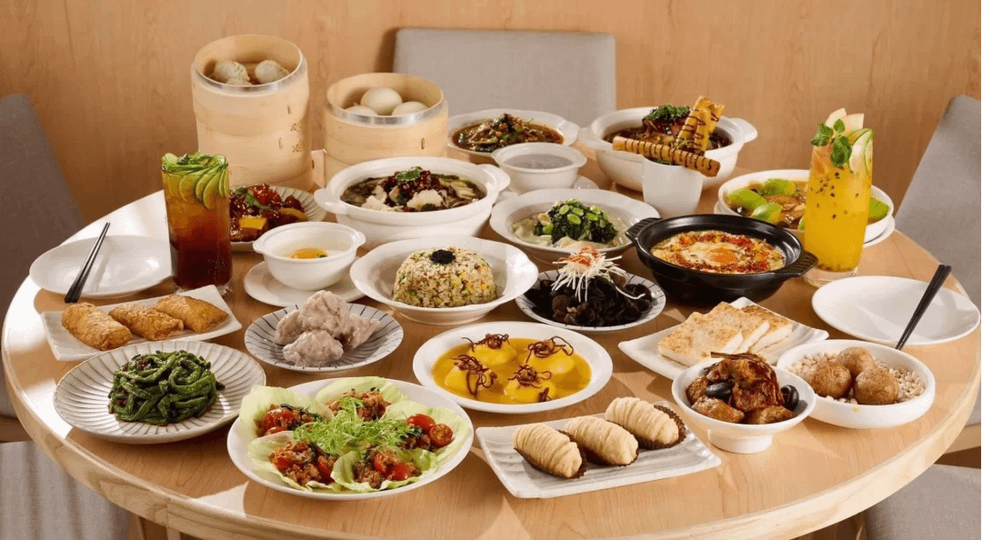 這家餐廳被網友封為「蔬食界鼎泰豐」。(翻攝FB／不葷主義茶餐廳)