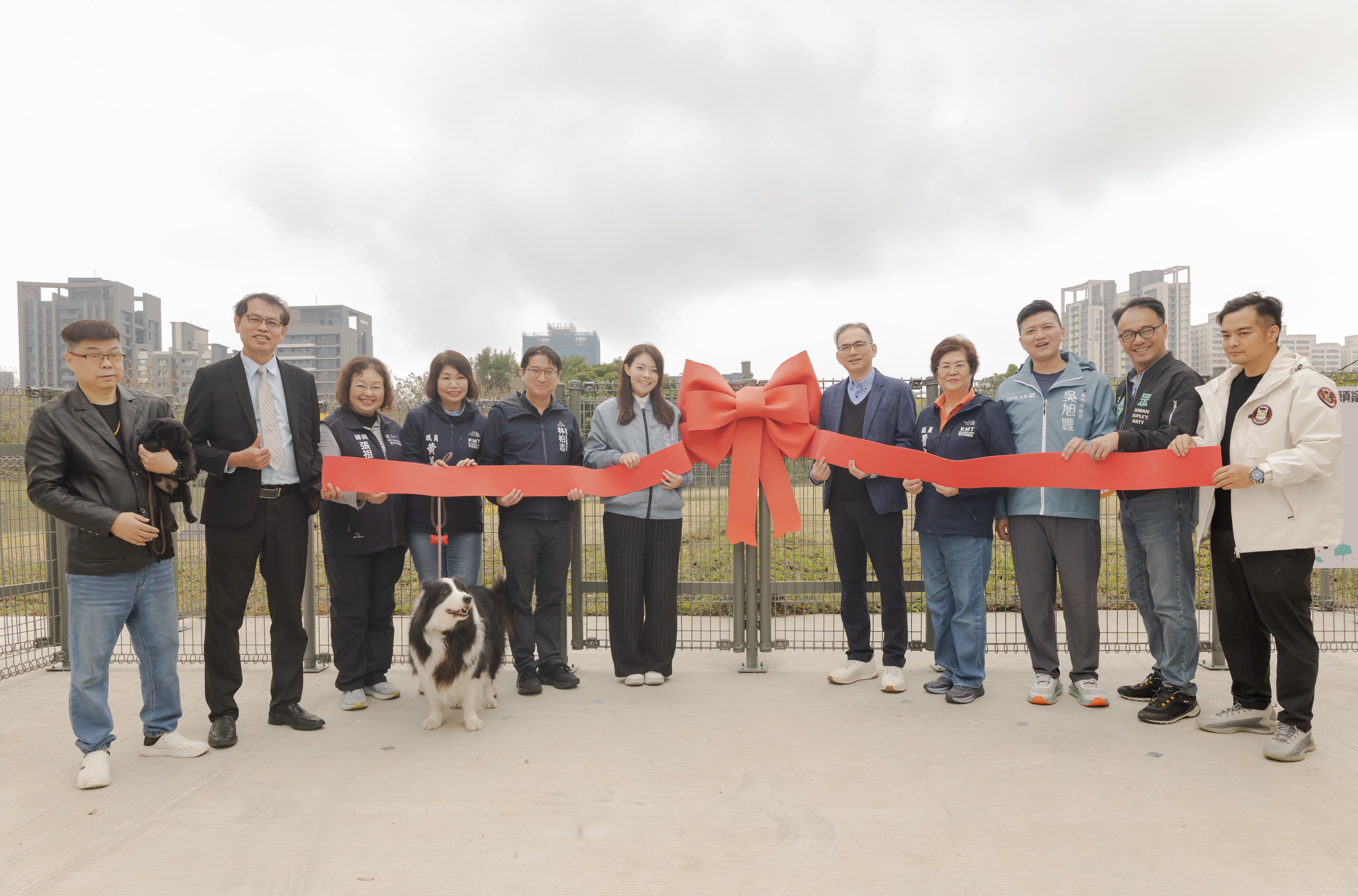 竹市北區首座寵物公園26日舉行揭幕啟用儀式。（圖／新竹市政府提供）