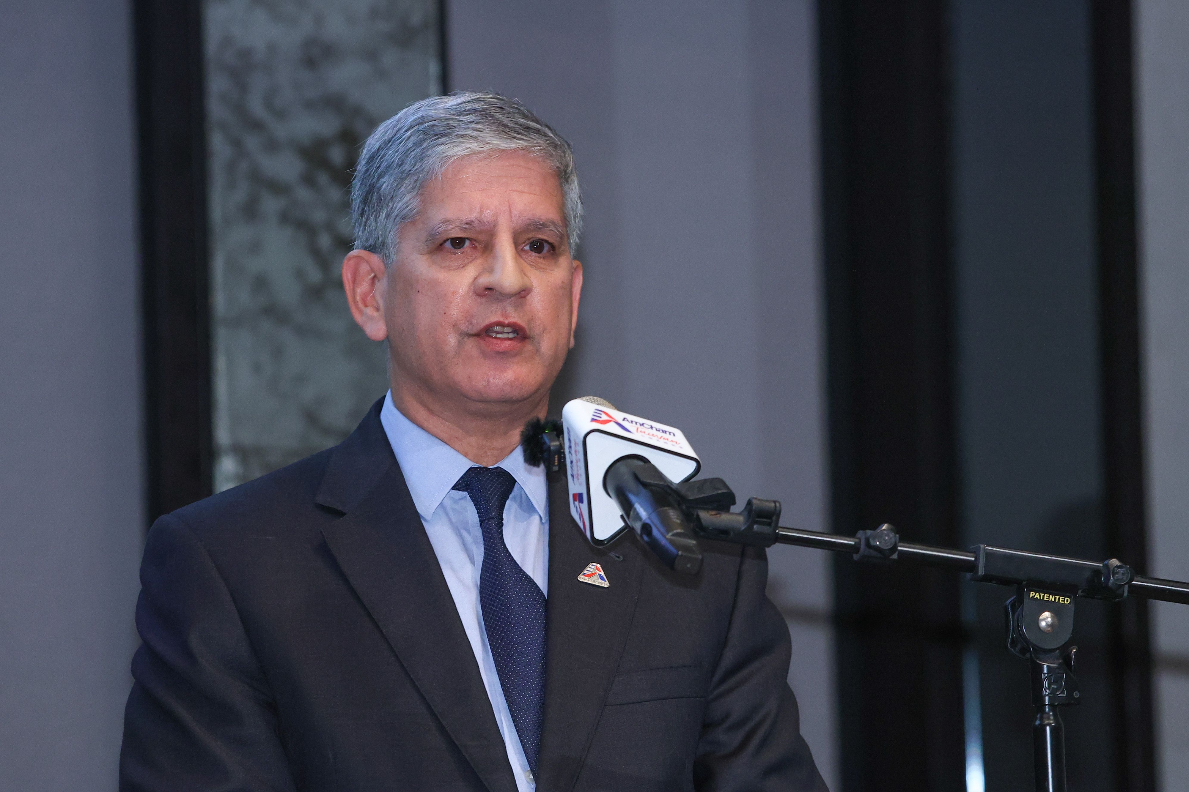 20260127-台灣美國商會執行長魏凱（Carl Wegner）27日舉行《2026年商業景氣調查》記者會。（顏麟宇攝）