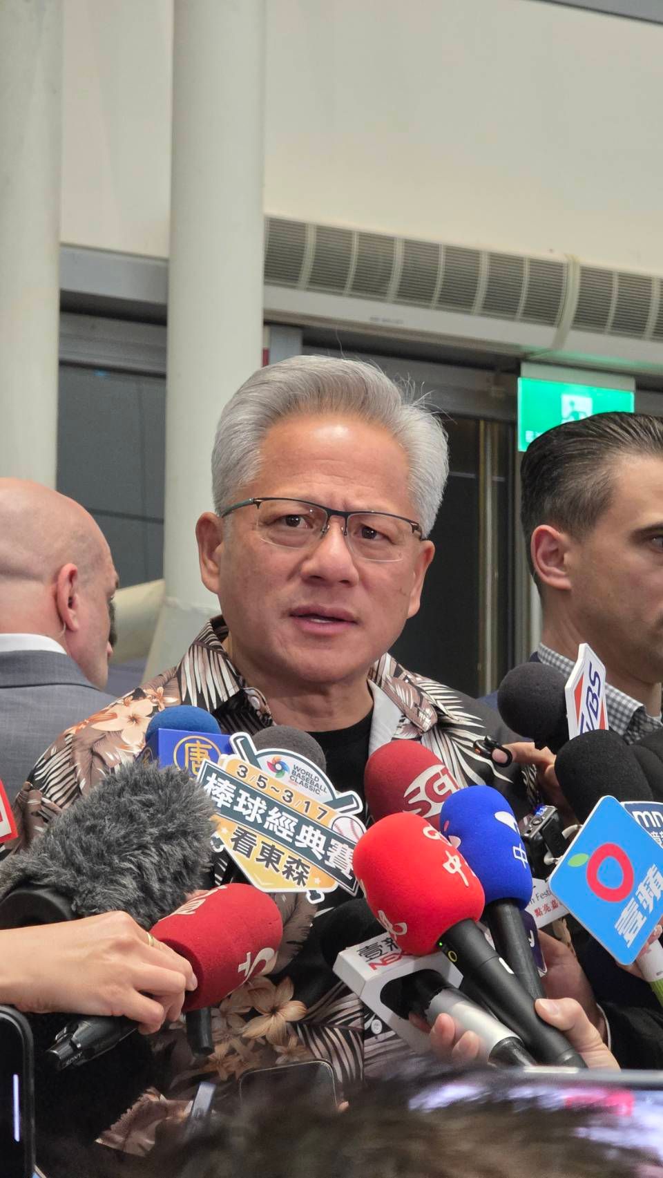 20260130-輝達今（30）日晚間在台北舉辦年度尾牙，主題為「輝達尚蓋讚」。圖為輝達執行長黃仁勳。（魏鑫陽攝）