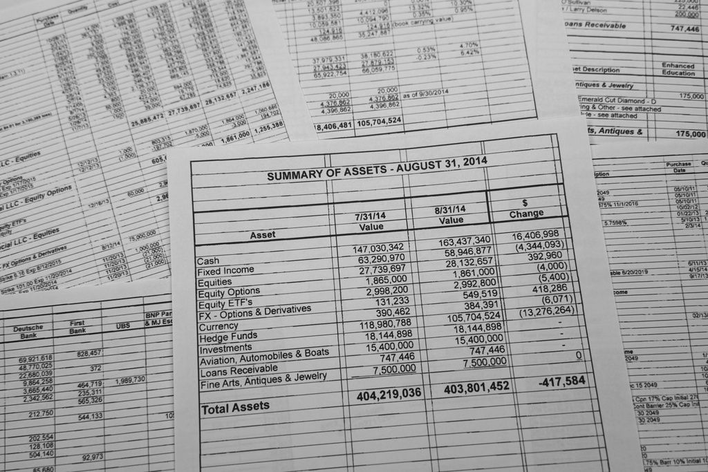 美國司法部再次釋出性犯罪富豪艾普斯坦的祕密檔案，總量多達300萬頁。（美聯社）