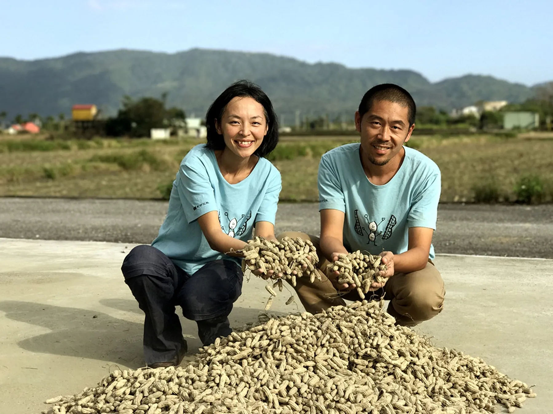 美好花生精挑細選花蓮在地鳳林九號花生製作手工牛軋糖。（圖／勞動力發展署北分署提供）