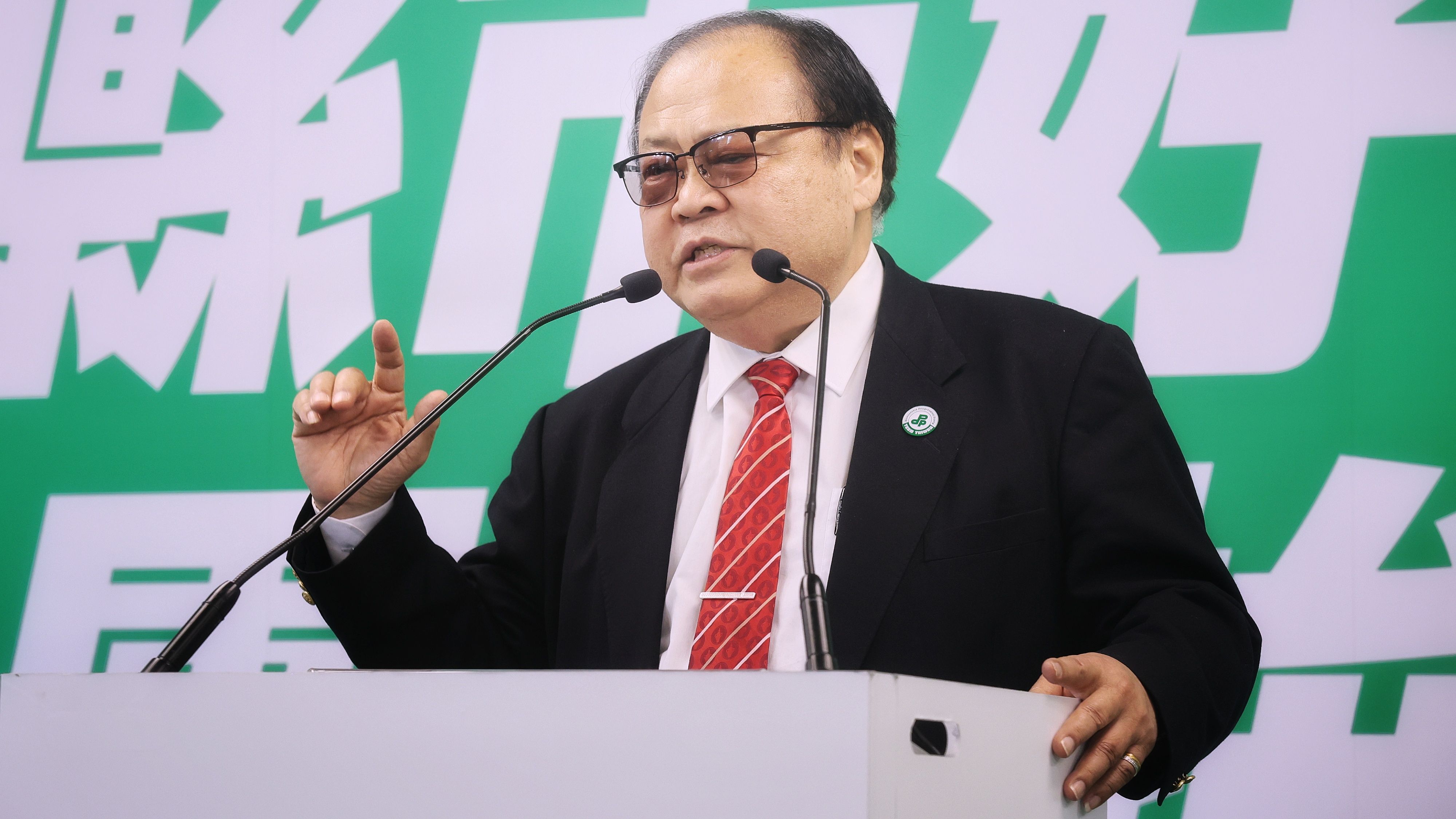 20260204-民進黨4日舉行縣市長提名記者會, 澎湖縣長提名人陳光復出席。（柯承惠攝）