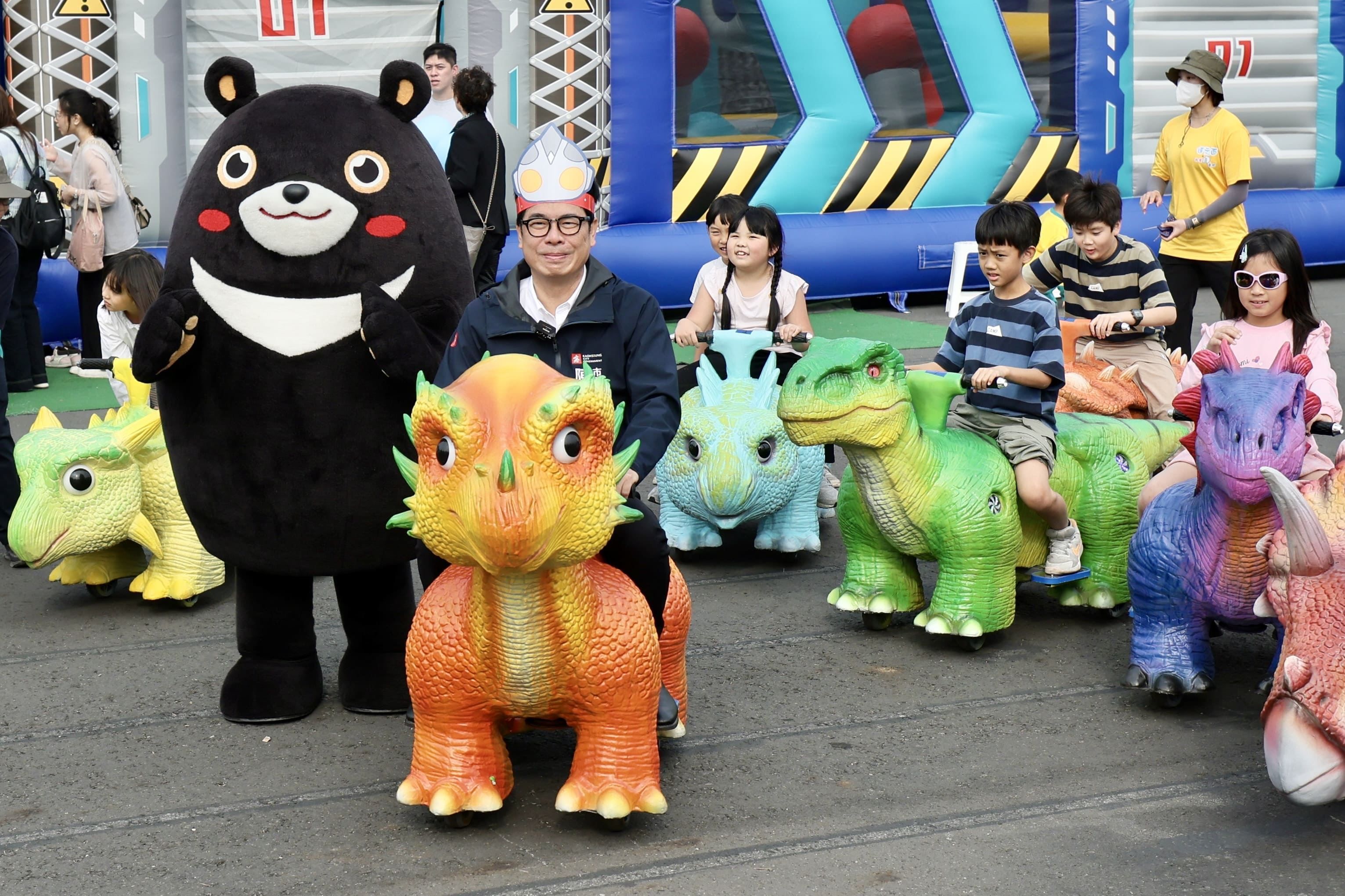 2026高雄冬日遊樂園將16至18號碼頭打造成 歡樂碼頭樂園，邀請孩子們同樂。（圖/高雄市政府）