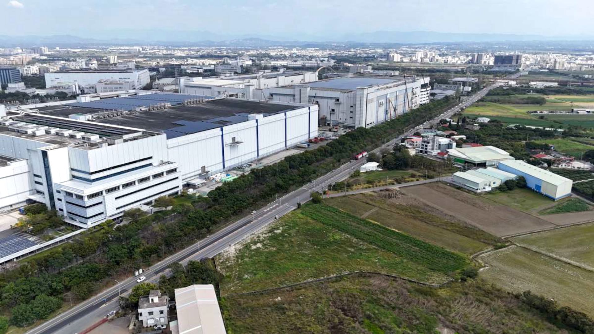 20260206-高雄科學園區2025年前11月預售交易量較去年同期年減85.5%,居各大園區之首,台南科學園區也超過7成5。示意圖。(永慶房屋提供)