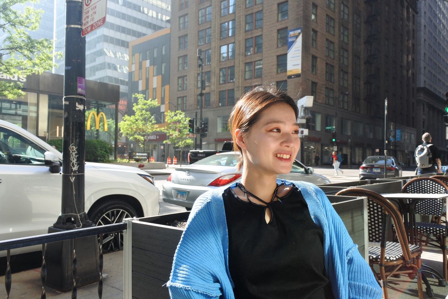 ファッション留学生から無職の低迷期を経て、Seki氏は貿易と執筆の二刀流で、親の庇護を脱ぎ捨て自立した在日職人へと進化した。Seki