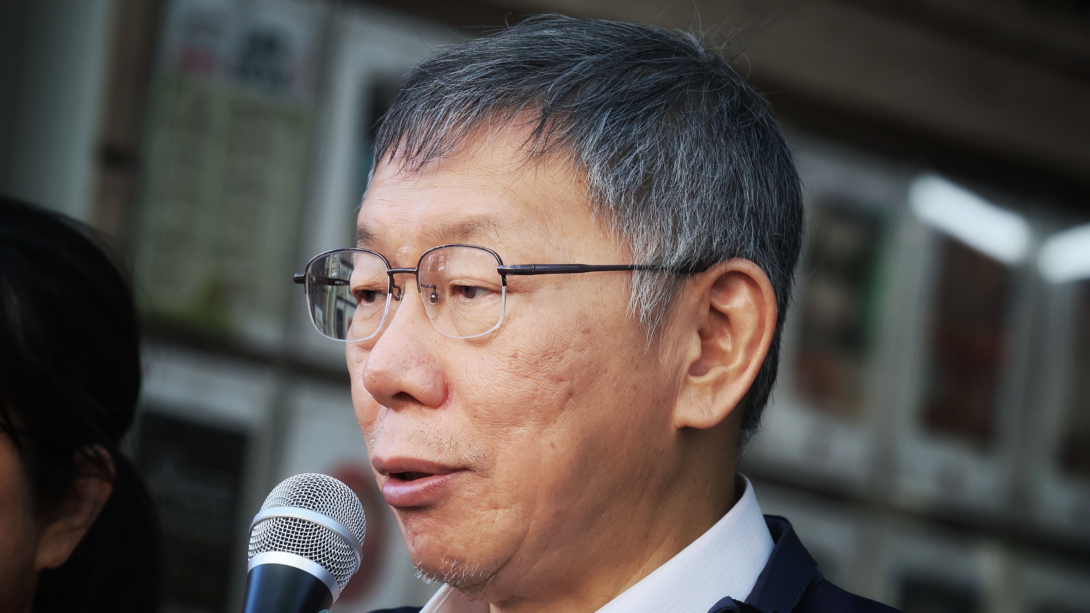 20260213-民眾黨創黨主席柯文哲（見圖）13日陪同台北市議員張志豪至市場發春聯前受訪。（柯承惠攝）