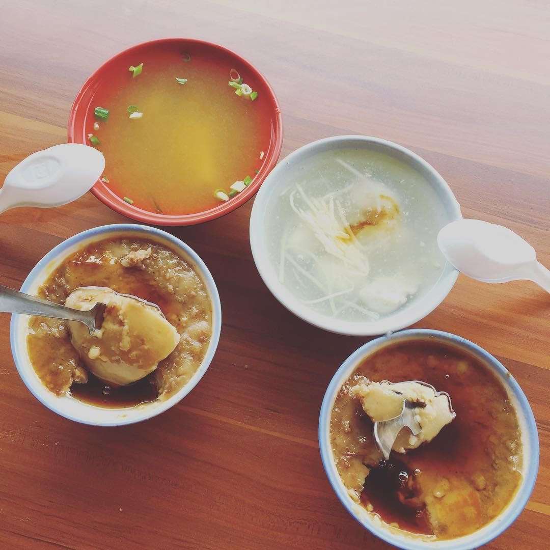 高雄深夜小吃推薦：余碗粿肉粽魚羹。（圖／翻攝自IG@lingyilova）