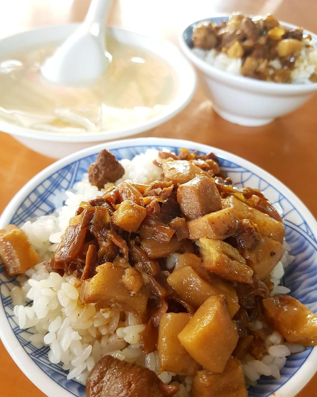 高雄深夜小吃推薦：龍門客棧肉燥飯。（圖／翻攝自IG@gregoryshampoo）