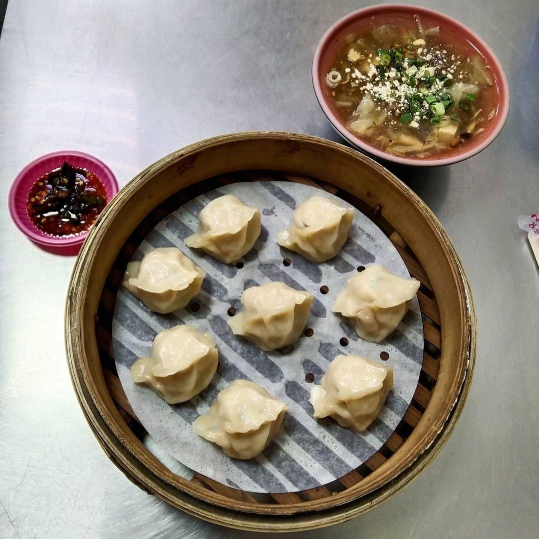 高雄深夜小吃推薦：三鮮蒸餃．鮮肉湯包。（圖／翻攝自IG@king690519）
