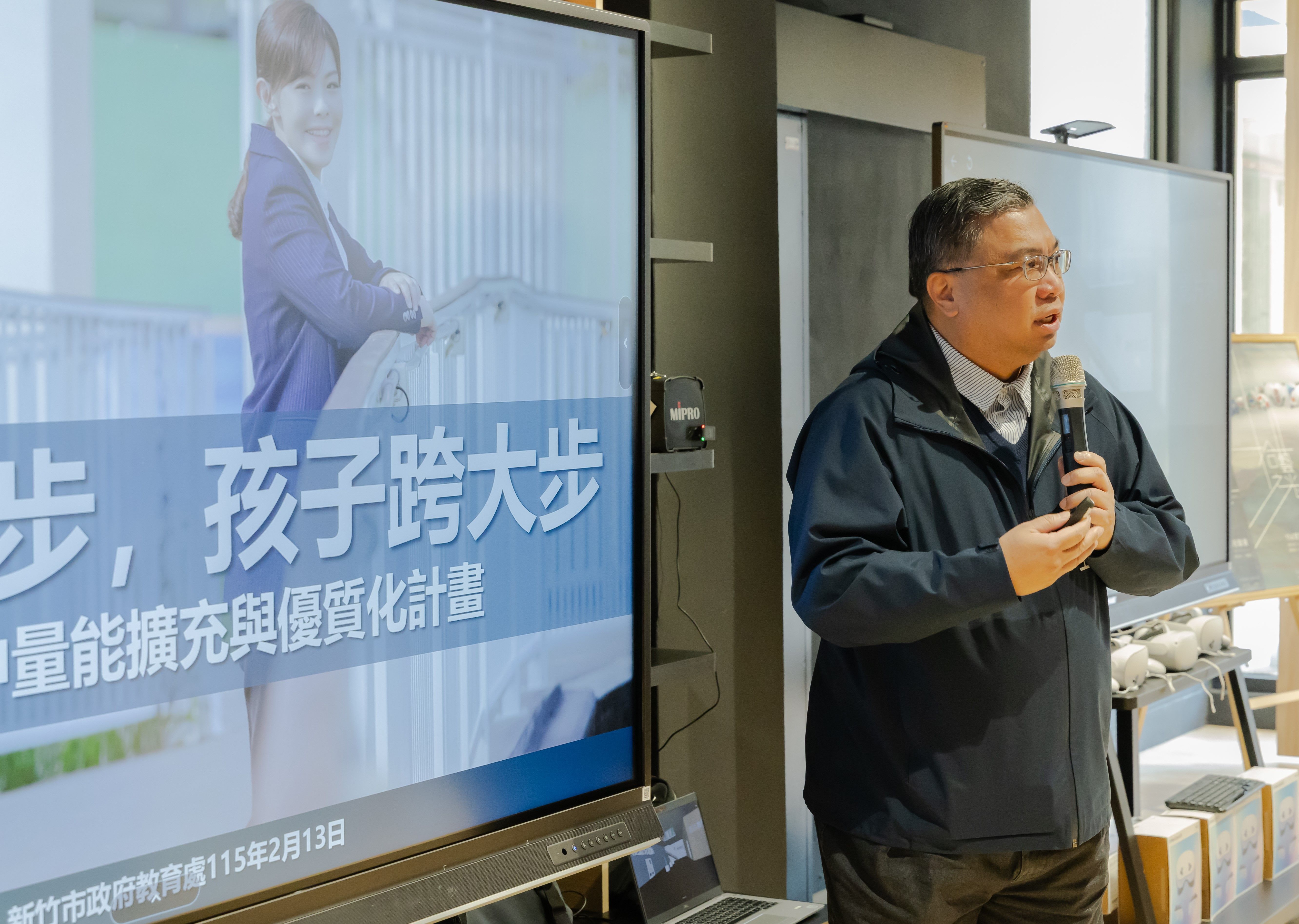 教育處長林立生針對116學年度竹竹苗區高中入學高峰，提出具體因應策略。（圖／新竹市政府提供）