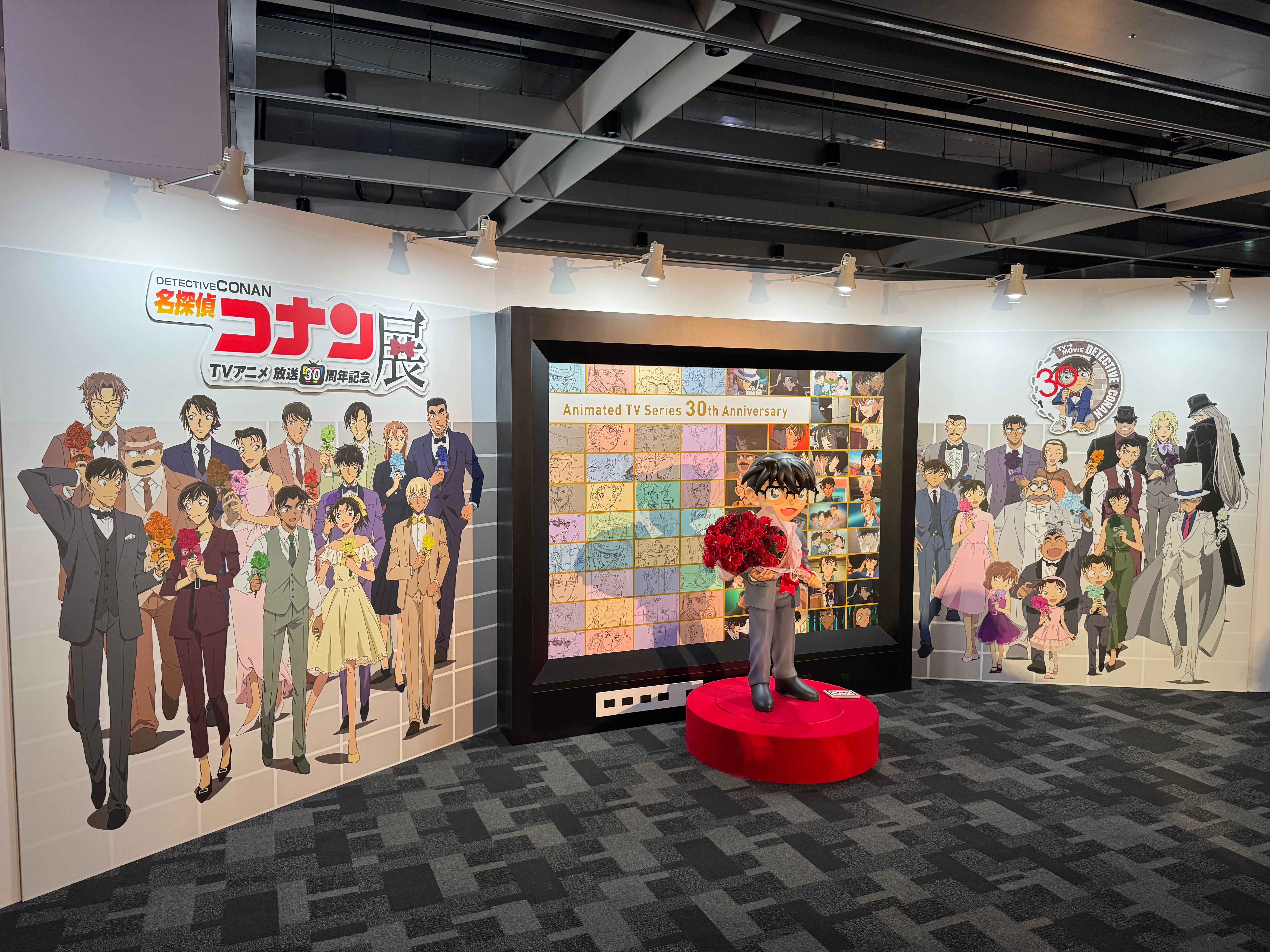 青山剛昌氏や声優陣が登壇した「名探偵コナン」放送30周年記念展のセレモニーが開催され、制作の裏話や全国12都市を巡る展覧会の全貌、2026年4月公開の劇場版最新作への期待が語られた。黃信維攝影、© 青山剛昌／小学館・読売テレビ・TMS 1996