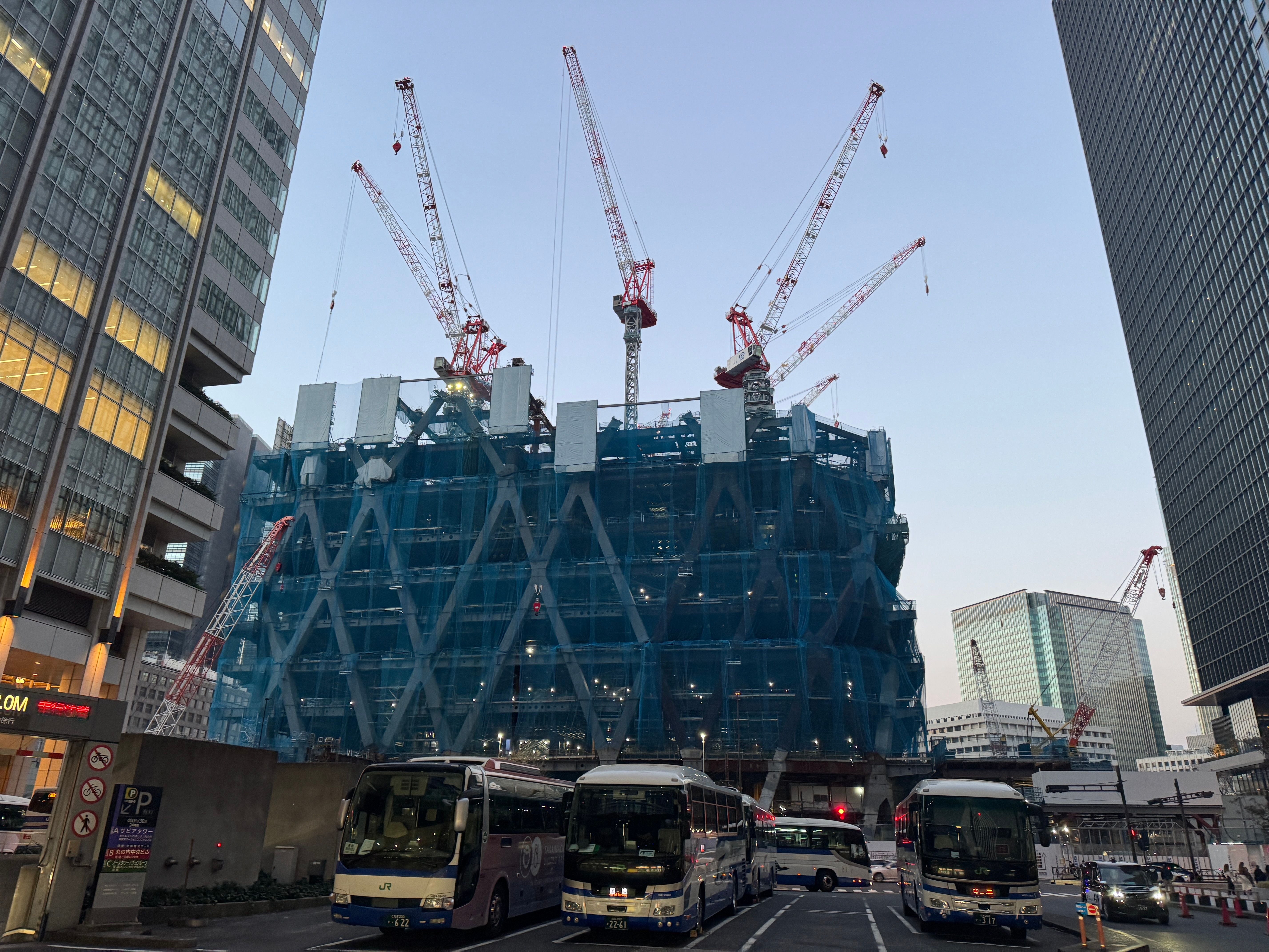 地上300メートルの空中公園や最高級ホテルの導入により、Torch Towerは自然と都市機能が調和する新たなウェルビーイングの形を提示する。黃信維