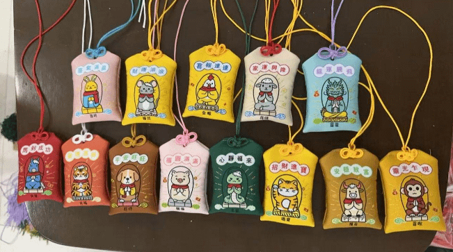 （圖／取自FB＠太麻里福興宮-招財貓土地公）