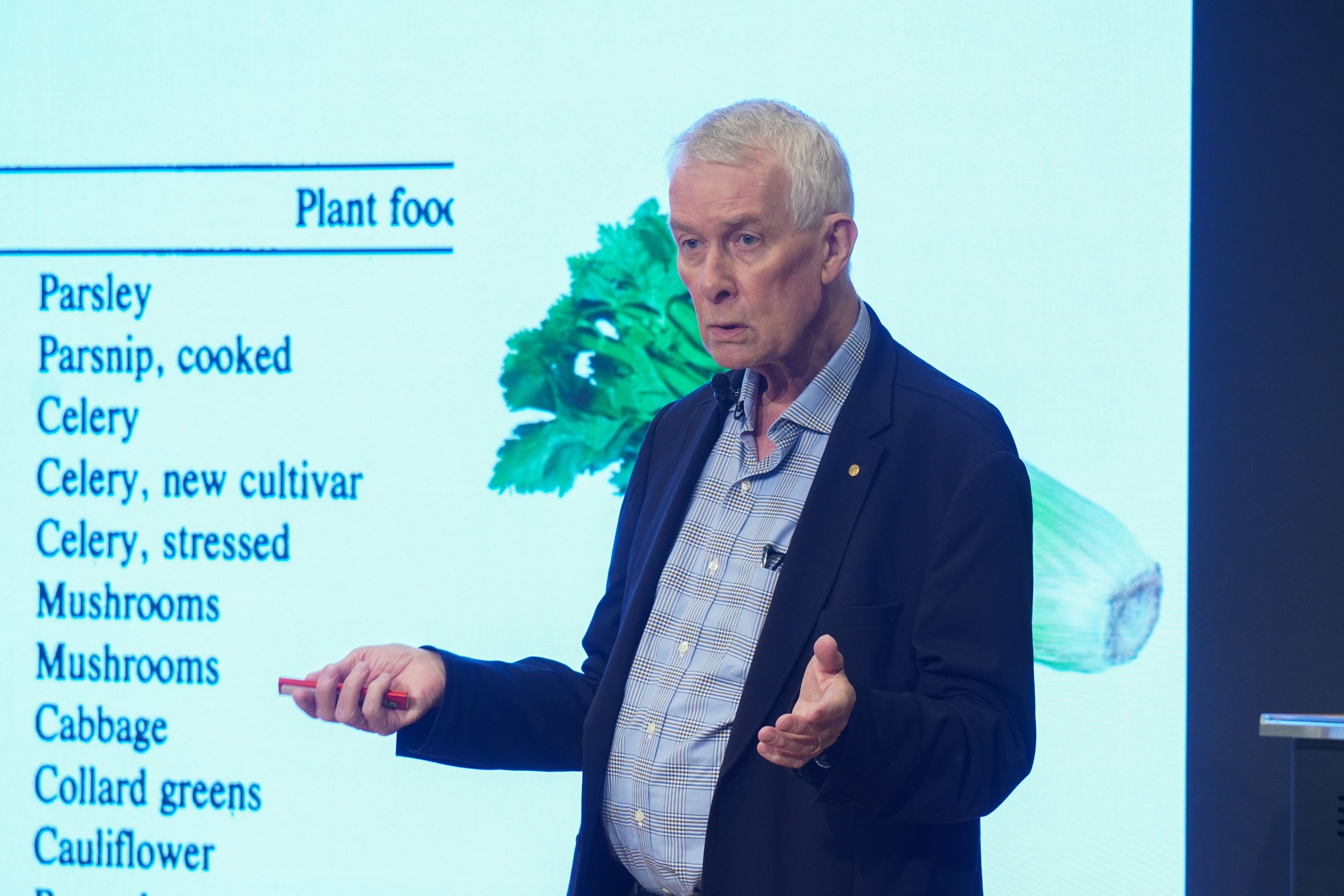 20260205-諾貝爾獎得主 Sir Richard Roberts演講。(蔡親傑攝)