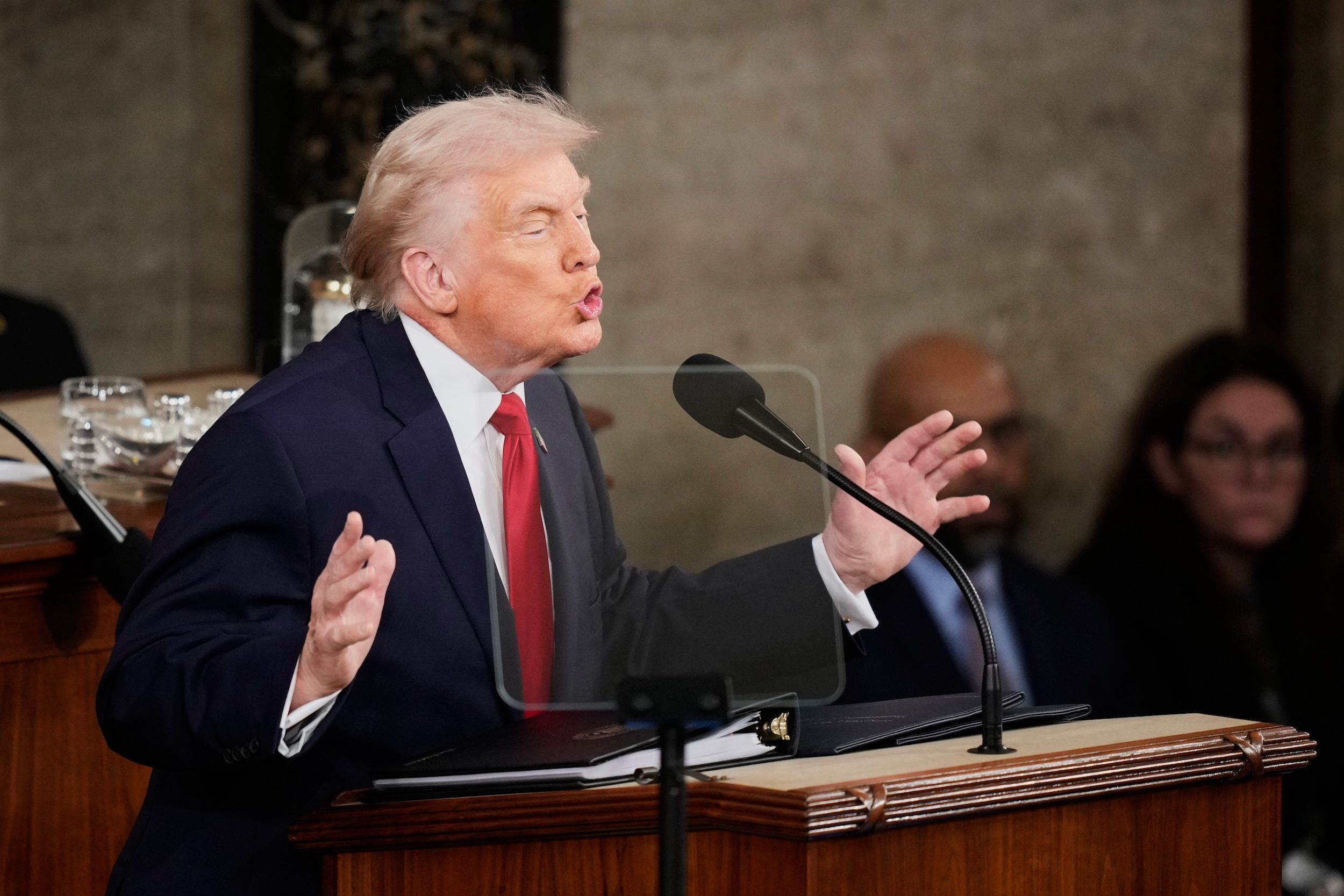 2026年2月24日，美國華盛頓國會大廈眾議院會場，總統川普向國會聯席會議發表國情咨文。（美聯社）