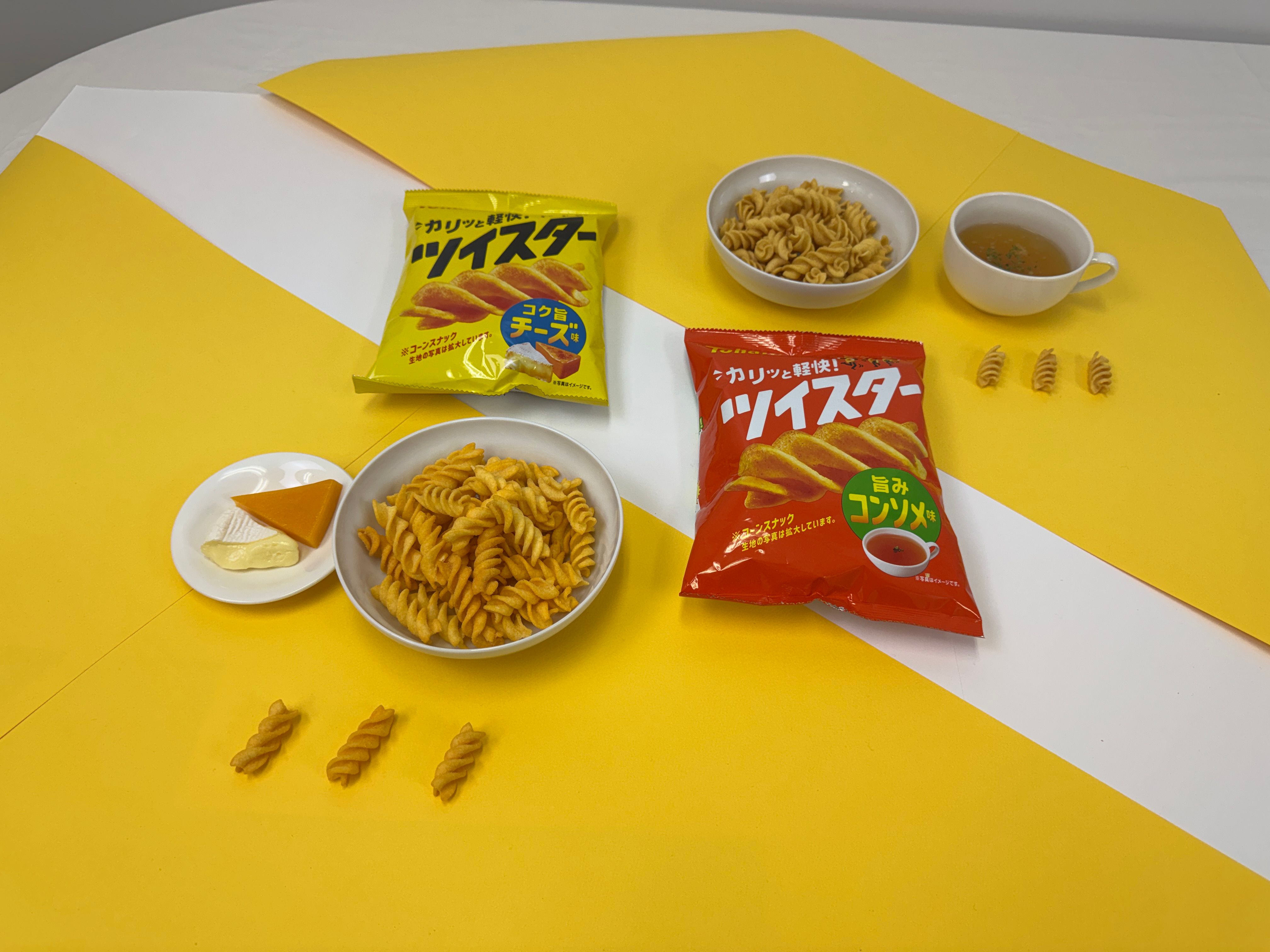 東ハトが6年かけ開発した新スナック「ツイスター」は、コーンとポテトを融合させた独自のらせん形状で、動画視聴時の没入感を高める「カリッと軽快」な新食感を実現した。黃信維