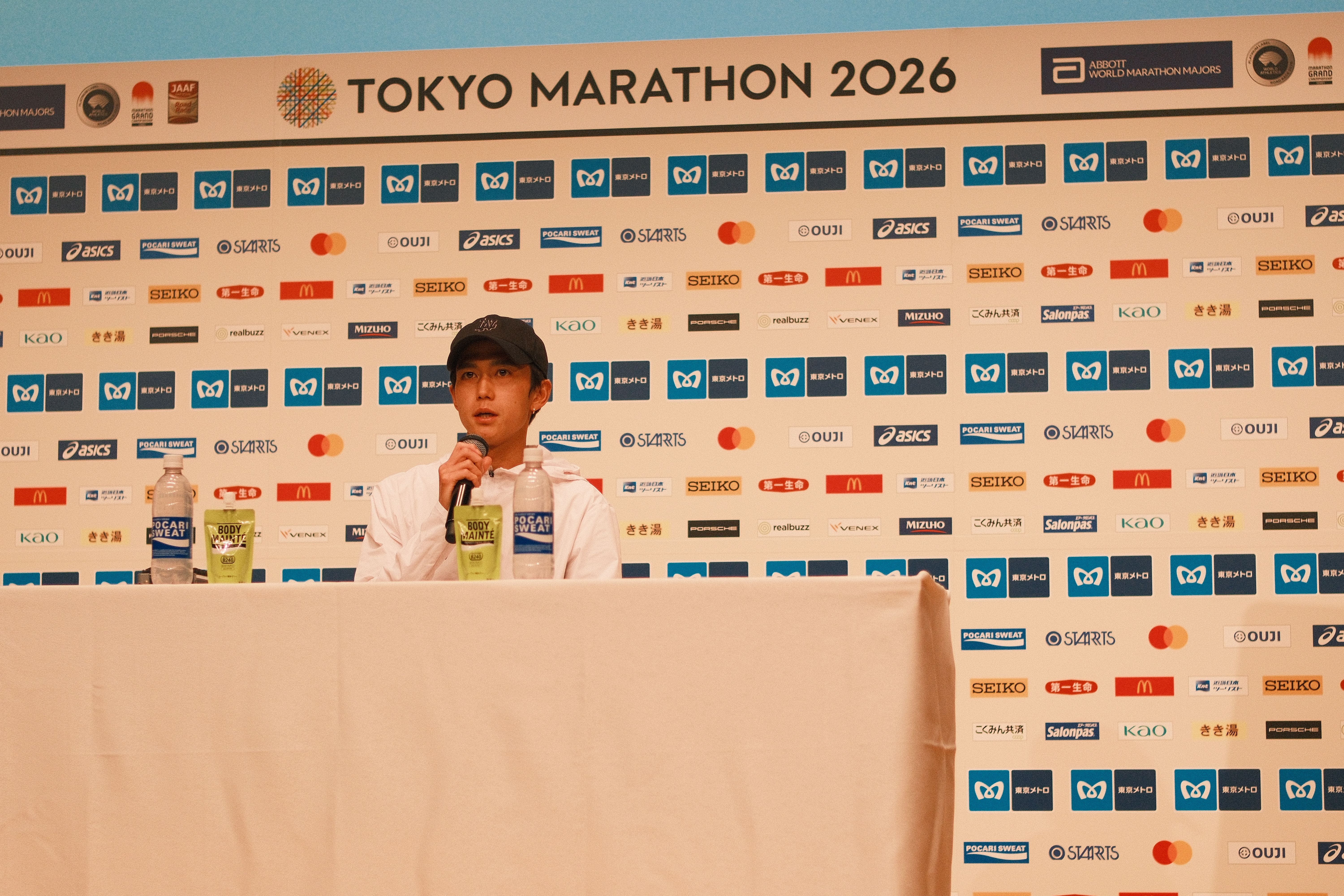 大迫傑が台湾ファンの声援が響く2026年東京マラソンで日本人トップとなり、レース後には「日本人トップ」という枠組みを超えた世界基準の強化を訴えた。（Crystel＠curii.ooo攝影）