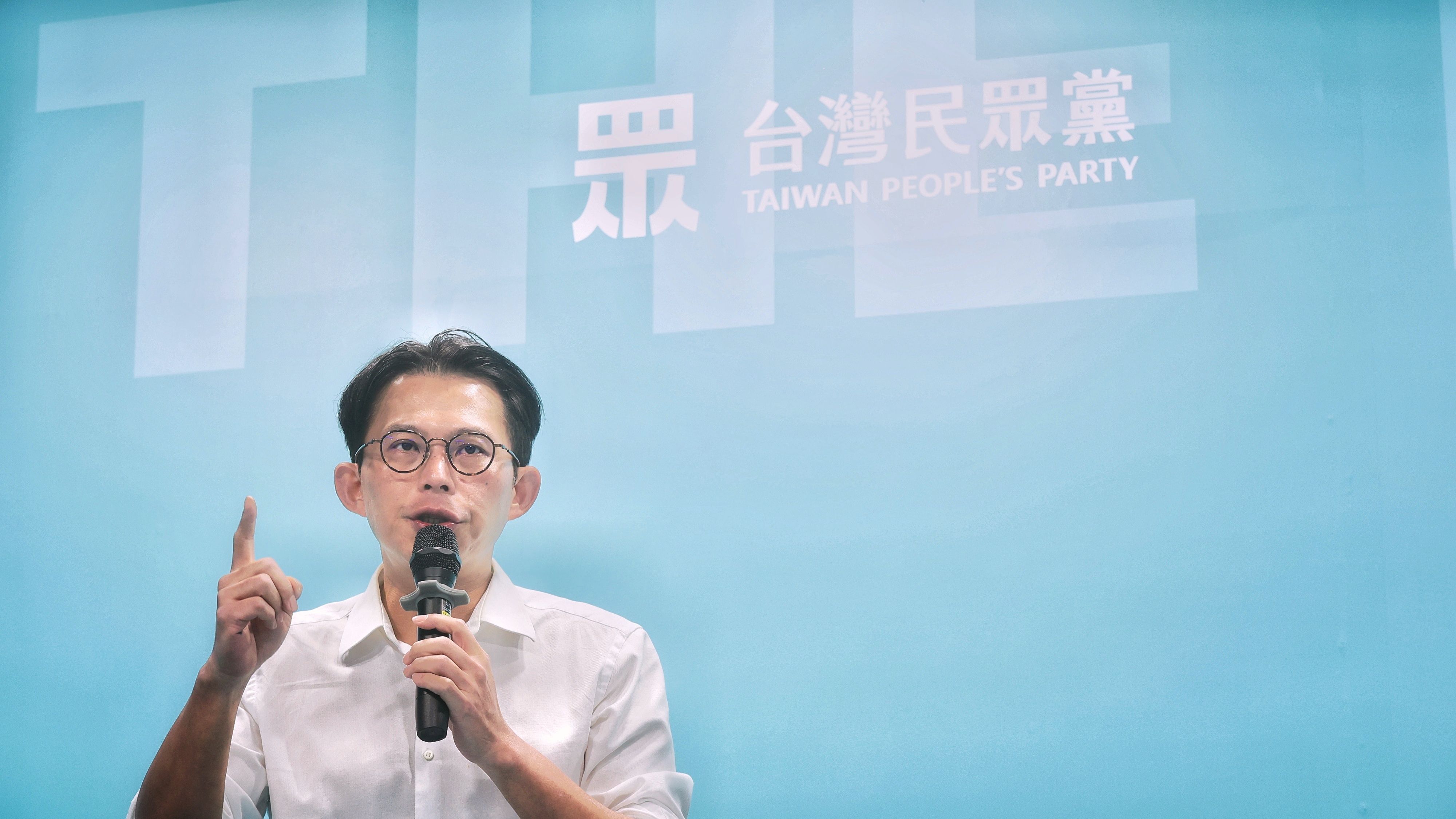 20260304-民眾黨主席黃國昌4日召開「中央延宕跳票 新北自己來做」記者會。（柯承惠攝）