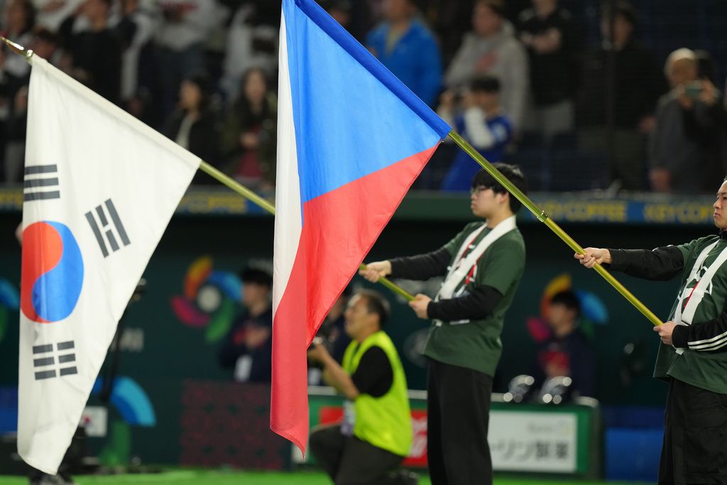 東京巨蛋舉行的世界棒球經典賽C組預賽，由南韓出戰捷克。（美聯社）