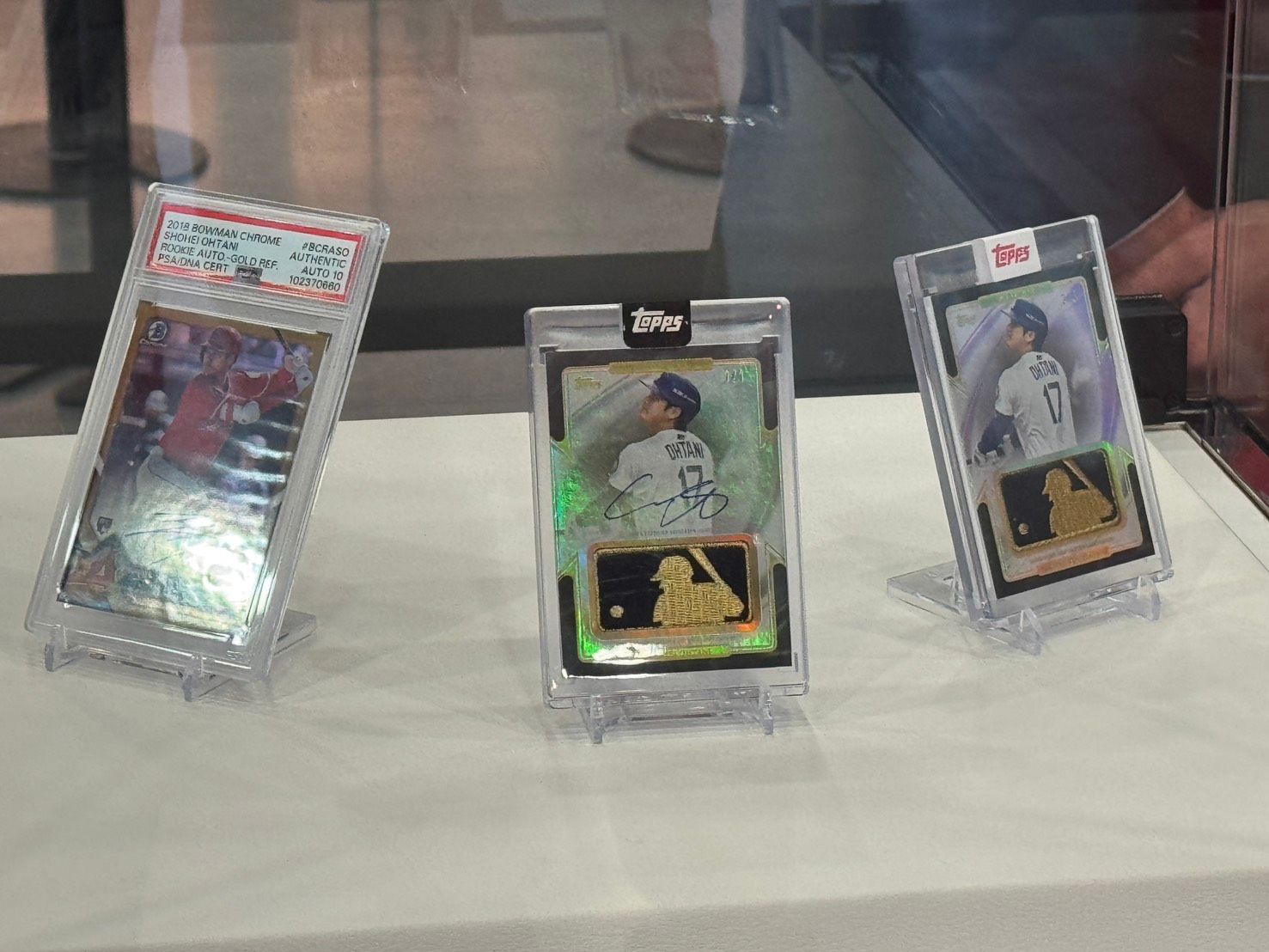 大谷翔平Topps天價球員卡。（黃信維攝）