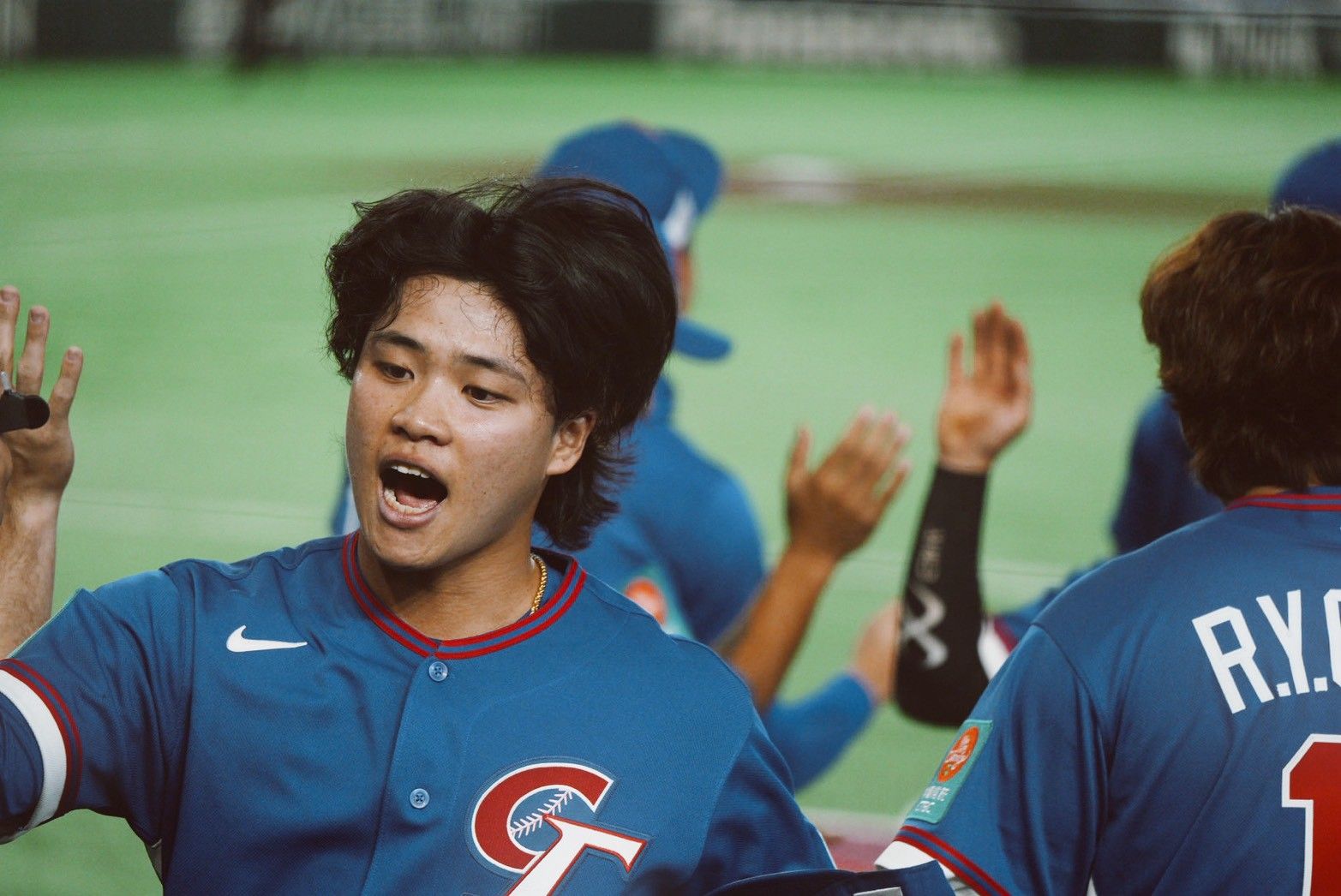 台湾代表が張育成、鄭宗哲、スチュアート・フェアチャイルドの3本塁打とチームの強い結束力によりWBCで韓国から歴史的初勝利を挙げ、曾豪駒監督も「野球とは実に面白い」と選手たちの奮闘を称賛した。（張庭瑜/攝）