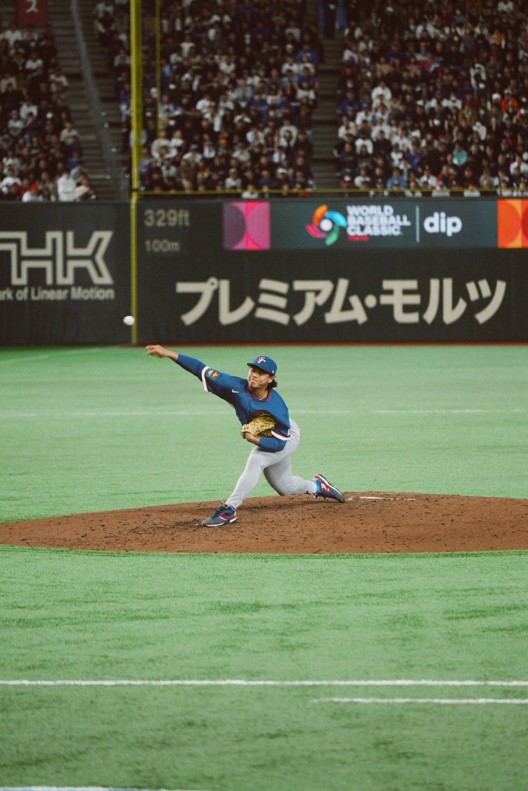 台湾代表が張育成、鄭宗哲、スチュアート・フェアチャイルドの3本塁打とチームの強い結束力によりWBCで韓国から歴史的初勝利を挙げ、曾豪駒監督も「野球とは実に面白い」と選手たちの奮闘を称賛した。（張庭瑜/攝）