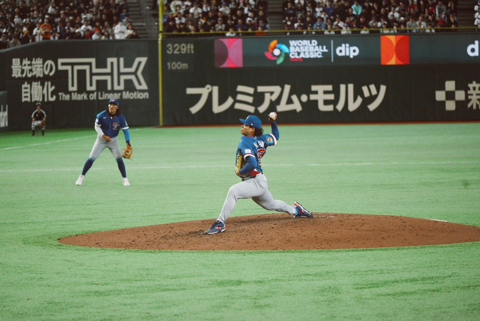 台湾代表が張育成、鄭宗哲、スチュアート・フェアチャイルドの3本塁打とチームの強い結束力によりWBCで韓国から歴史的初勝利を挙げ、曾豪駒監督も「野球とは実に面白い」と選手たちの奮闘を称賛した。（張庭瑜/攝）