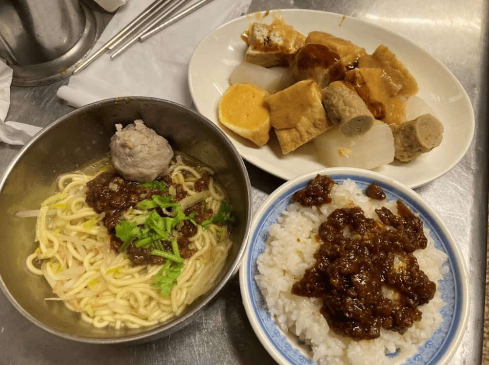 遼寧街夜市美食推薦：郭家擔仔麵。（圖／取自google map_Yiting Huang）